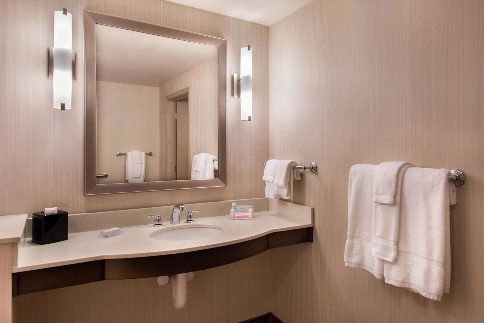 Hilton Garden Inn Bristol photo 35