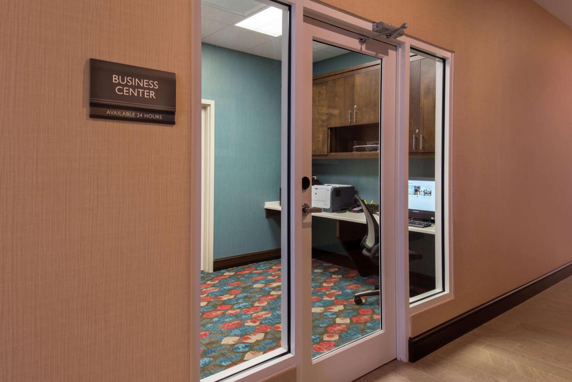 Hilton Garden Inn Bristol photo 16
