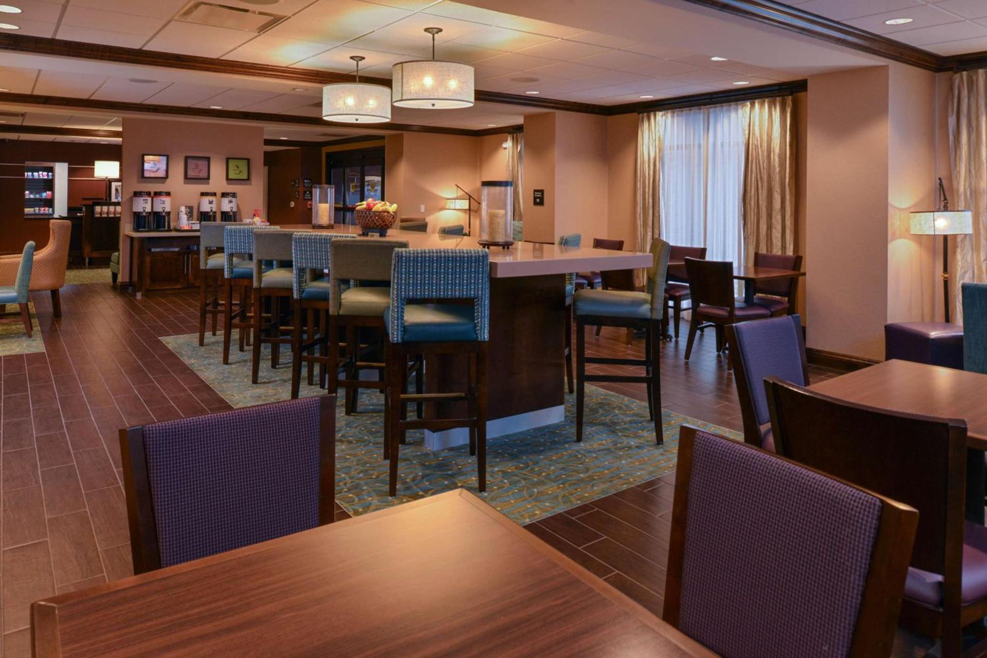 Hampton Inn Omaha Midtown-Aksarben photo 5