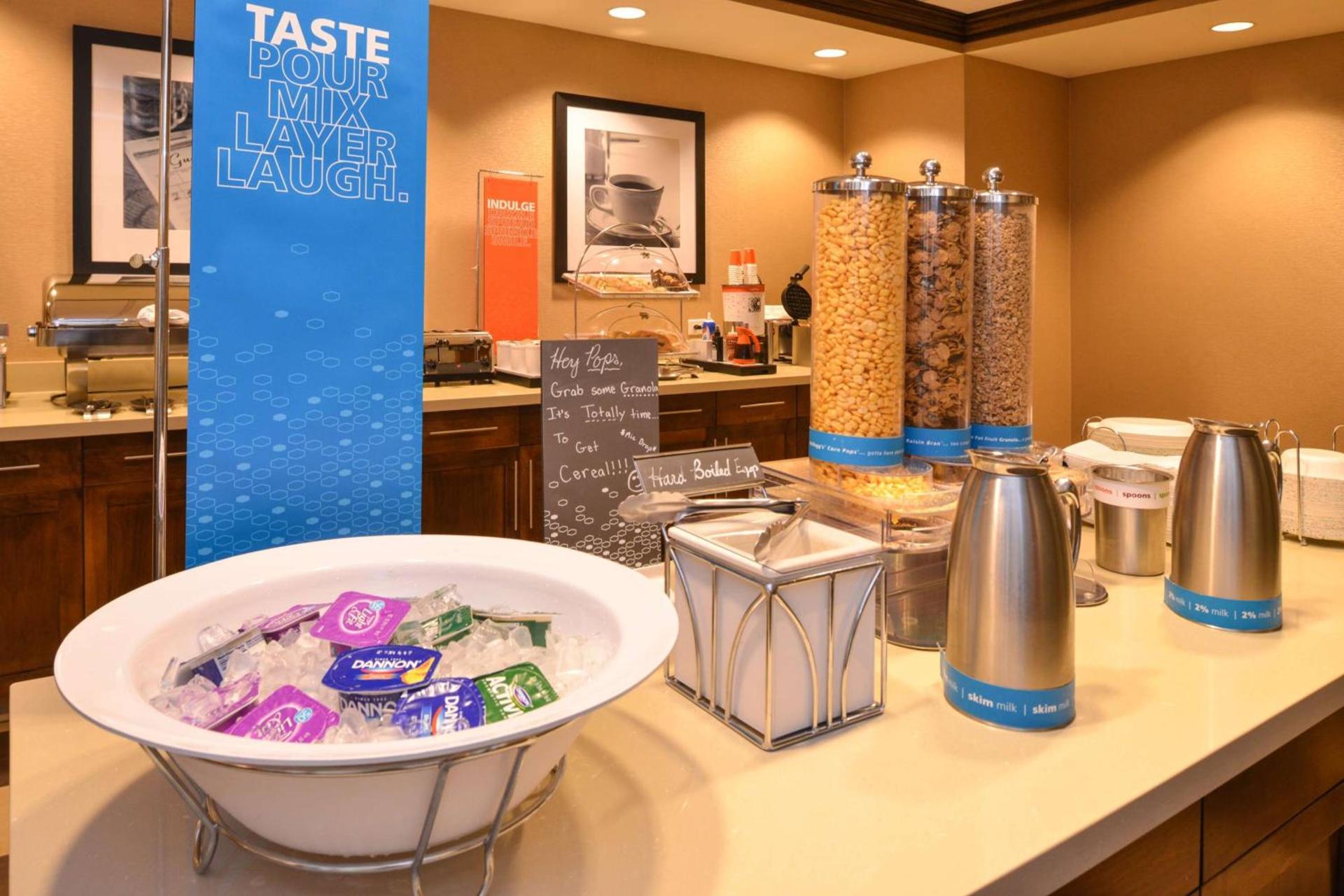 Hampton Inn Omaha Midtown-Aksarben photo 8