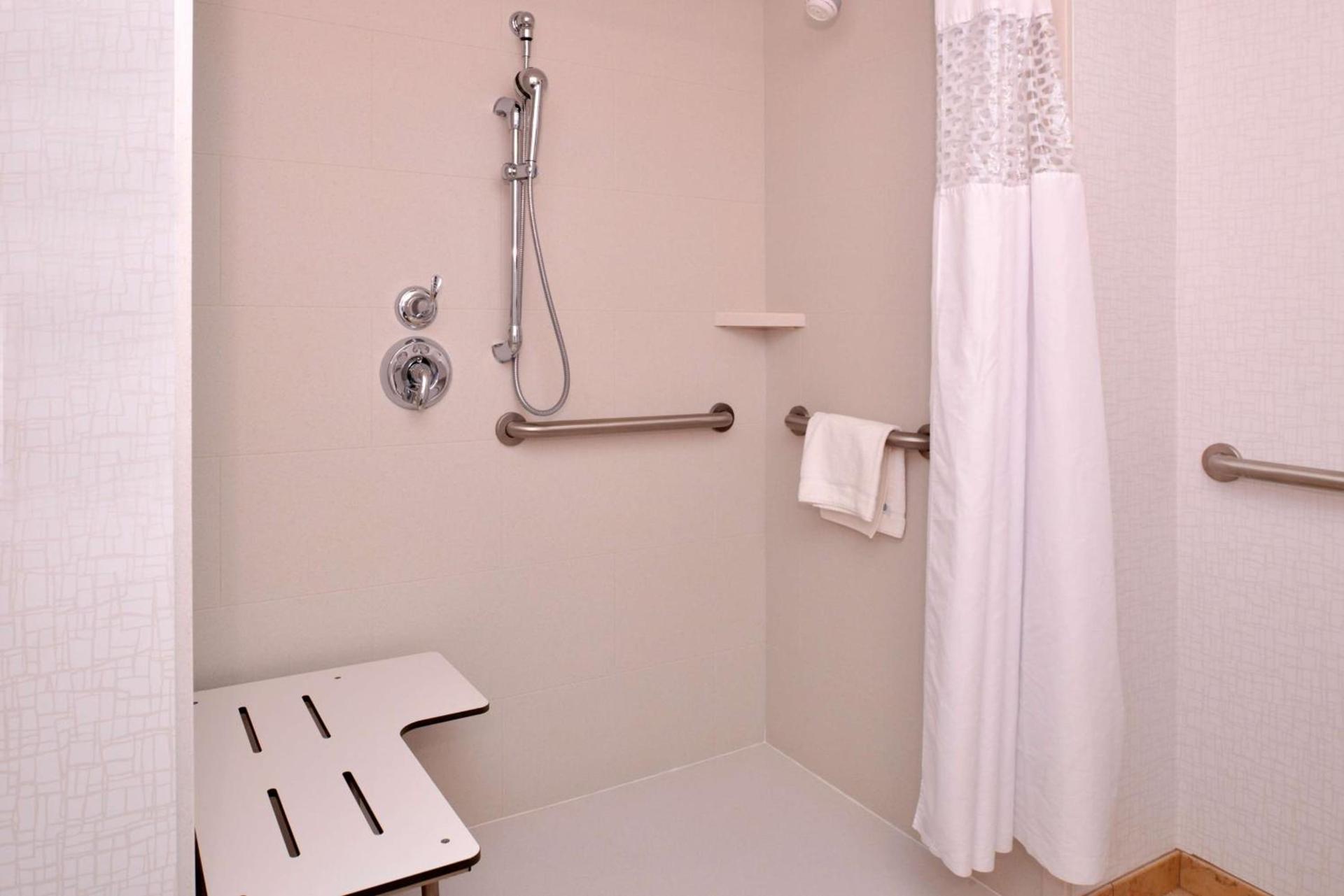 Hampton Inn Omaha Midtown-Aksarben photo 21