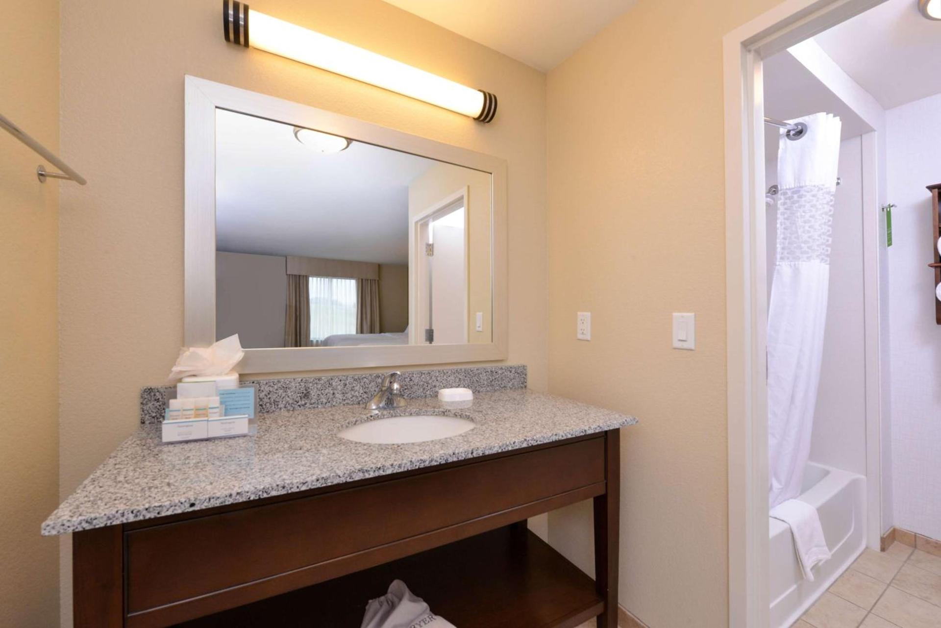 Hampton Inn Omaha Midtown-Aksarben photo 33