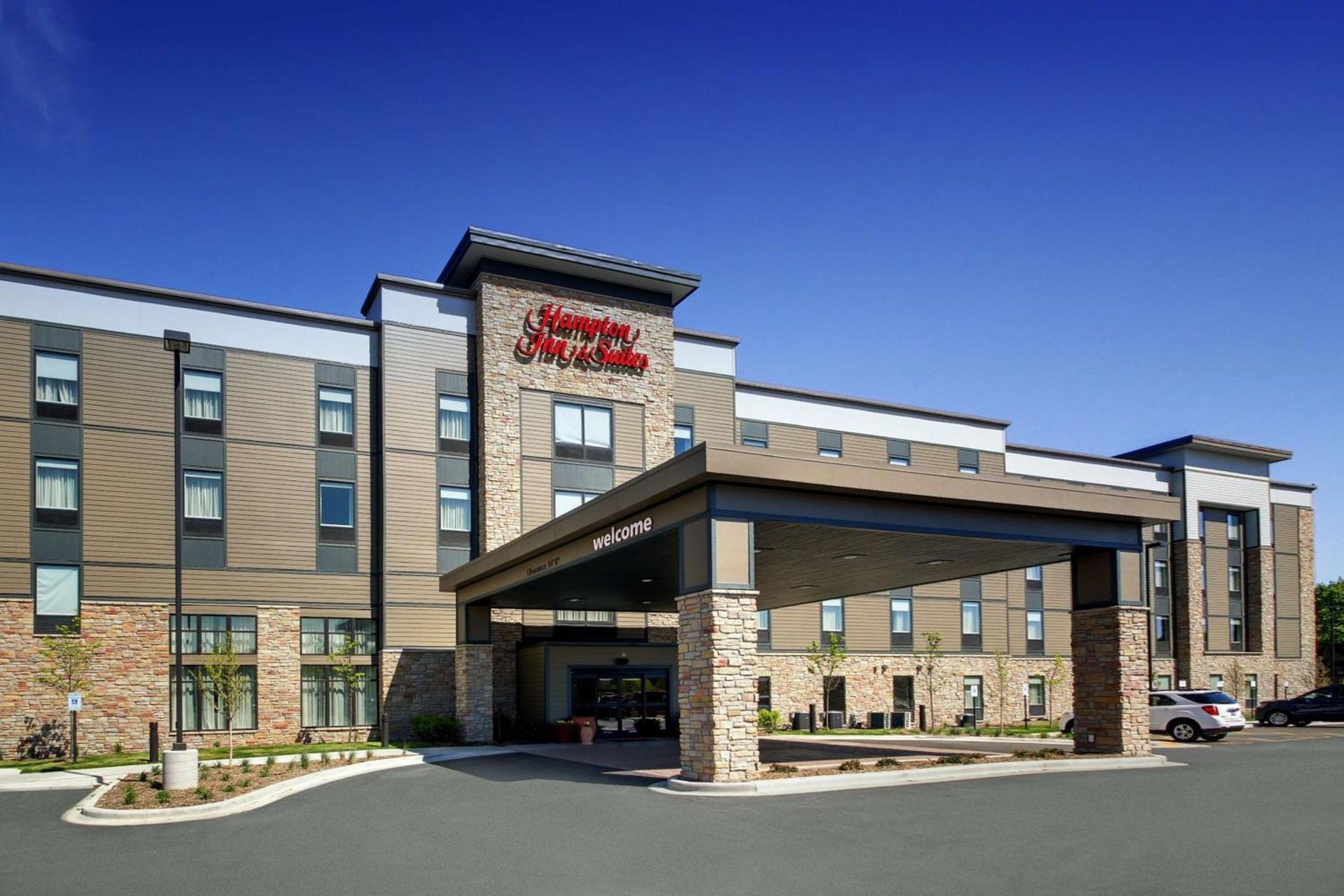 Hampton Inn & Suites Milwaukee West photo 6