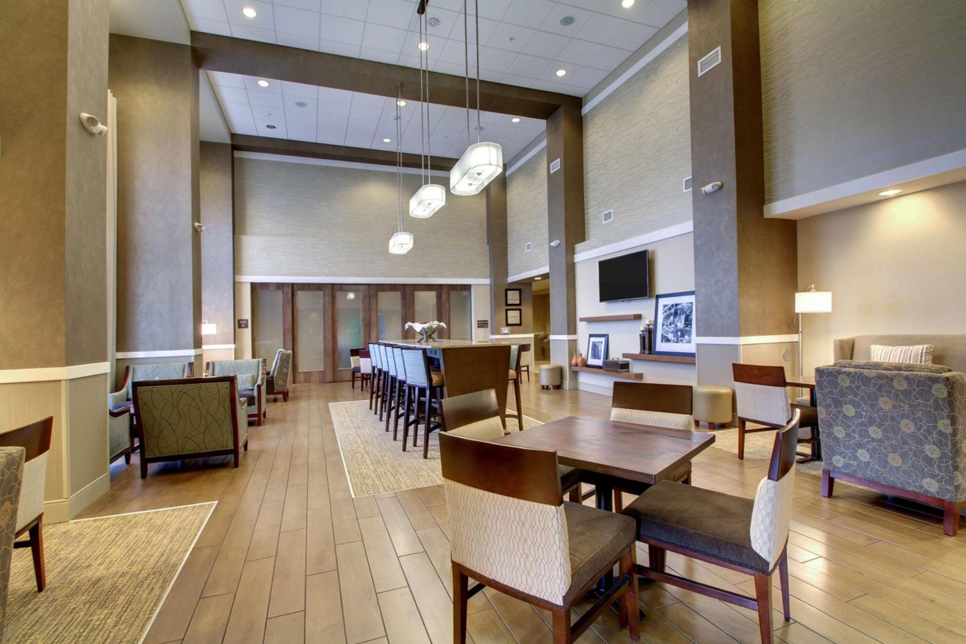 Hampton Inn & Suites Milwaukee West photo 22