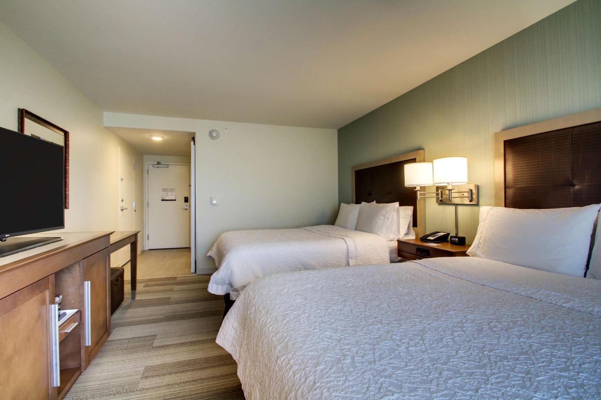 Hampton Inn & Suites Milwaukee West photo 39