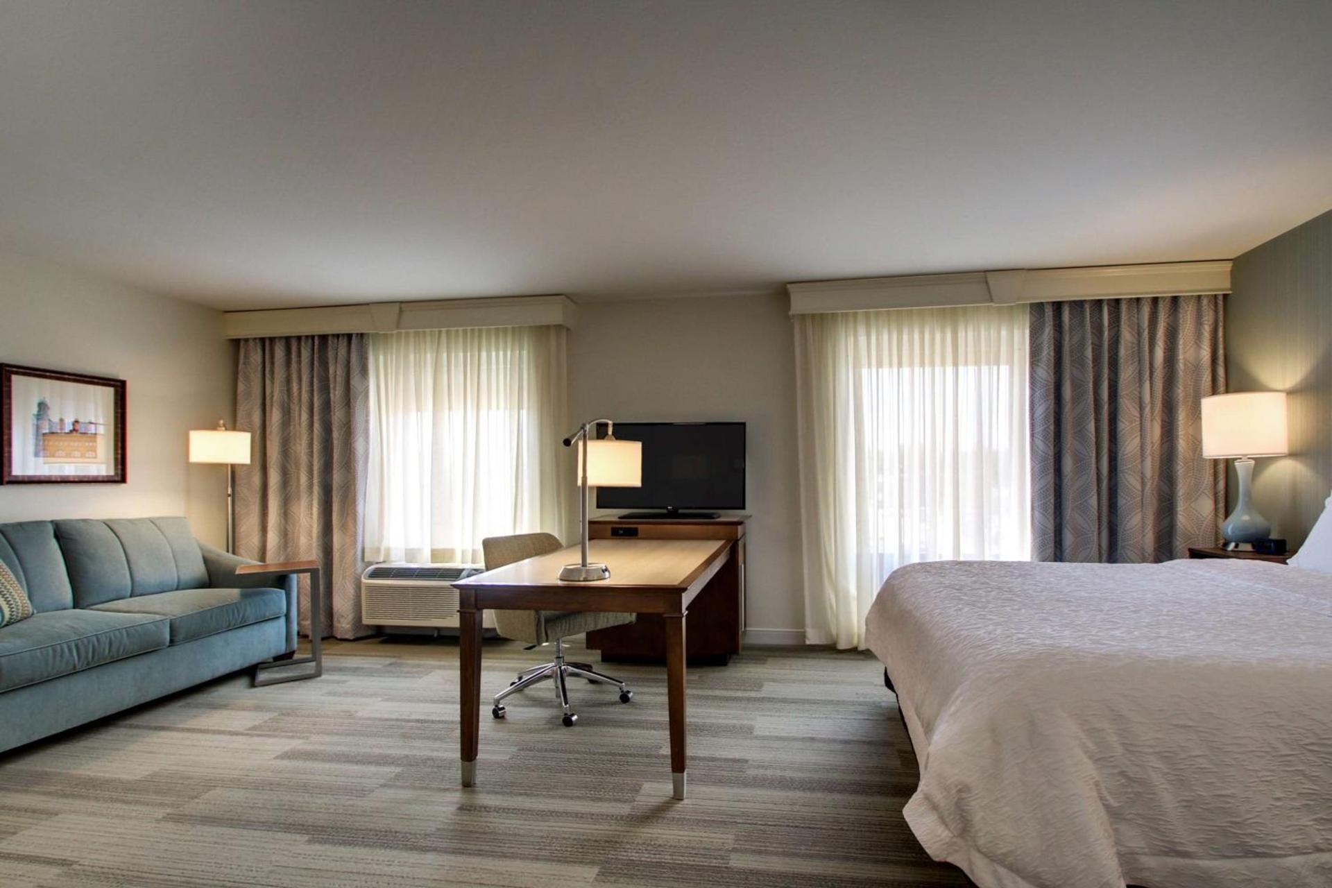 Hampton Inn & Suites Milwaukee West photo 46