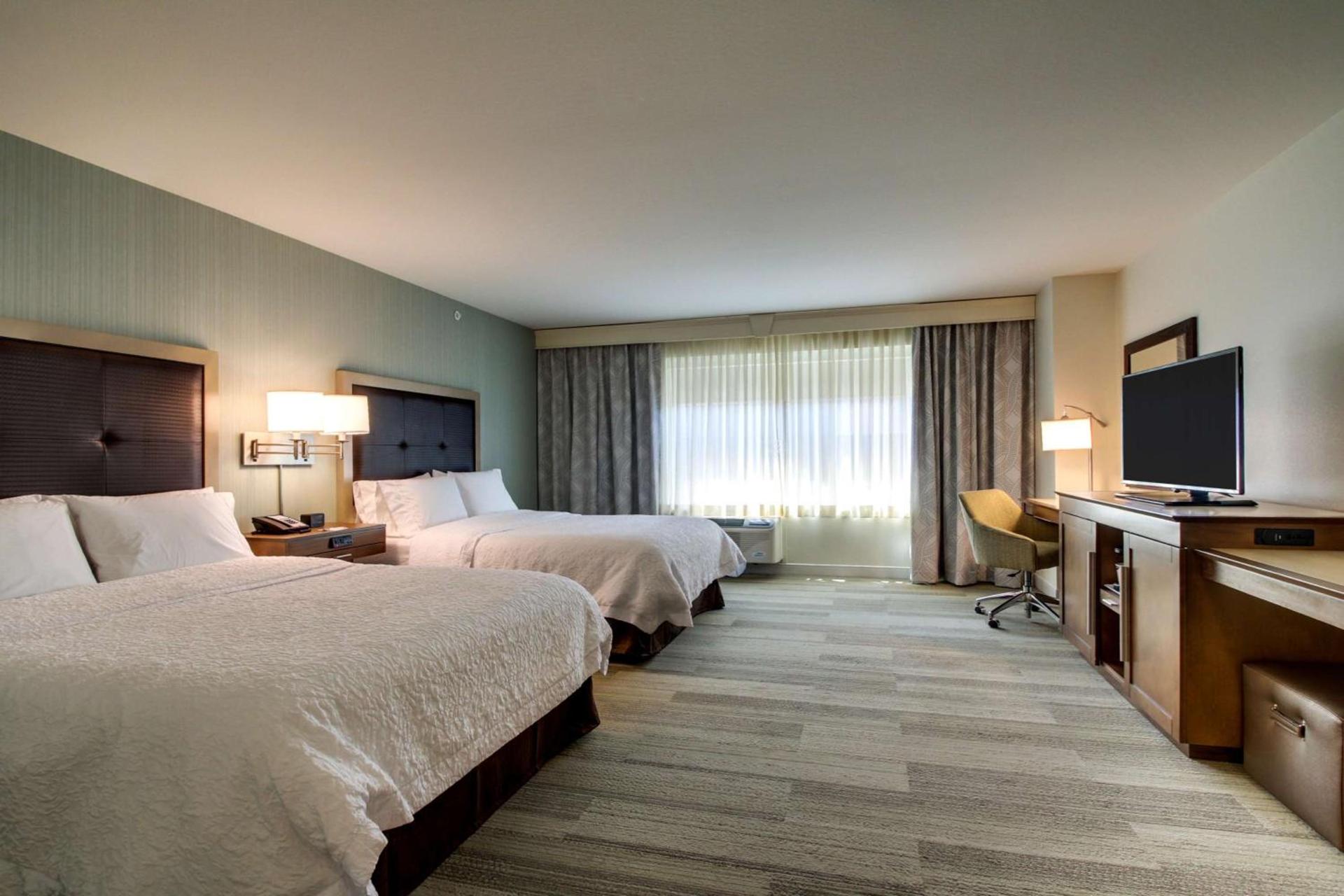 Hampton Inn & Suites Milwaukee West photo 52