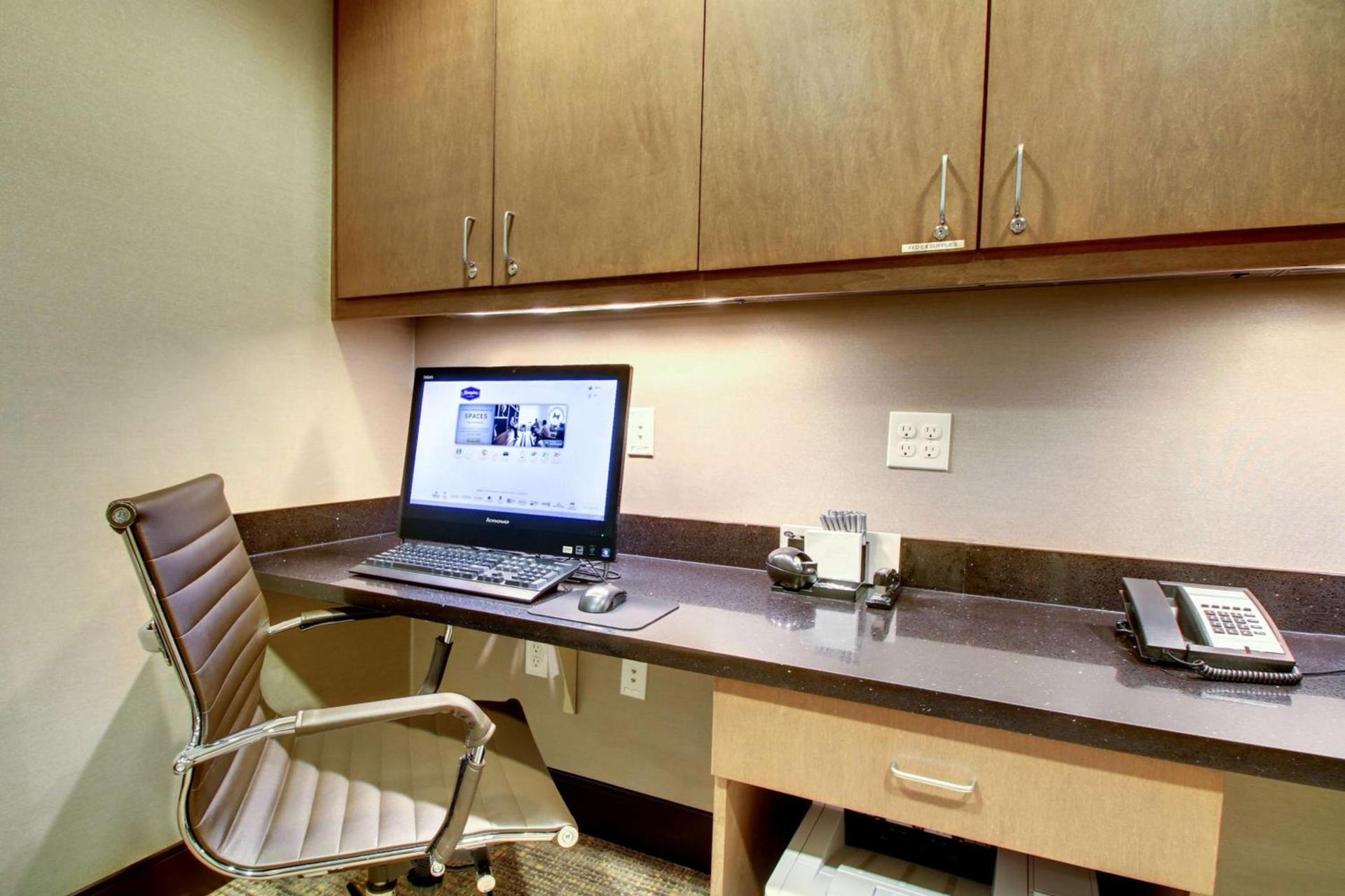 Hampton Inn & Suites Milwaukee West photo 15
