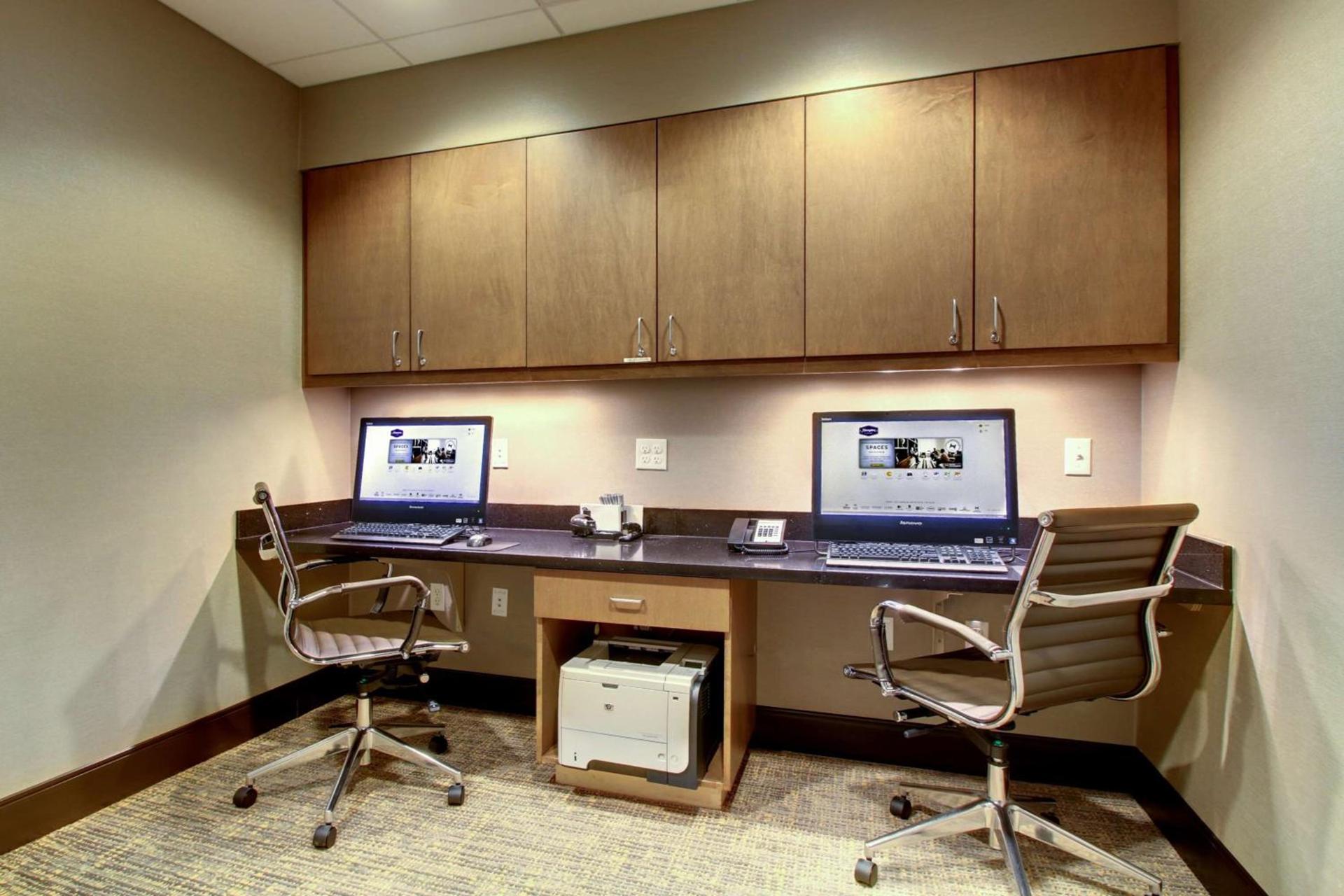 Hampton Inn & Suites Milwaukee West photo 16
