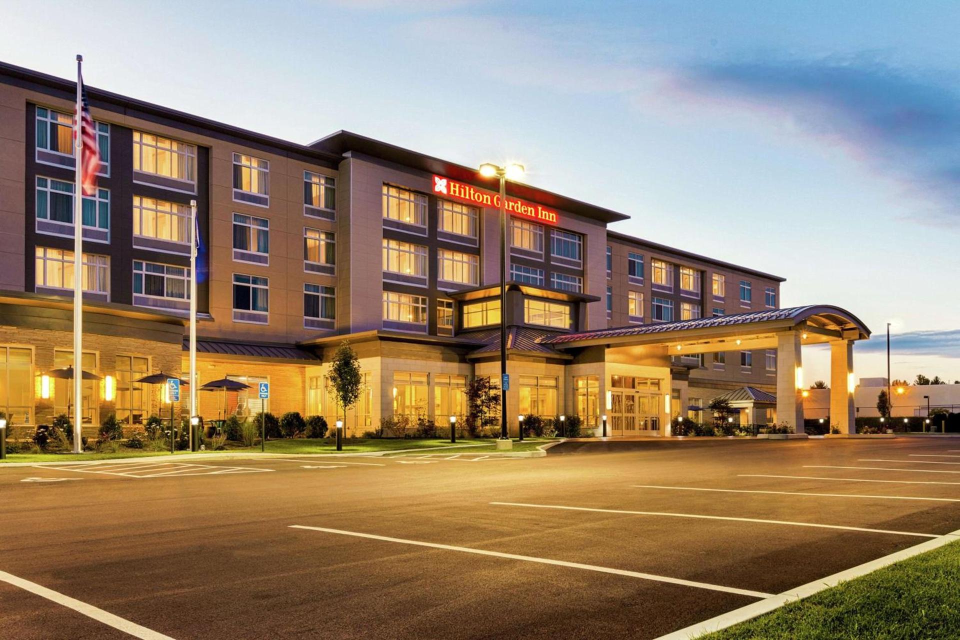 Hilton Garden Inn Lenox Pittsfield photo 2