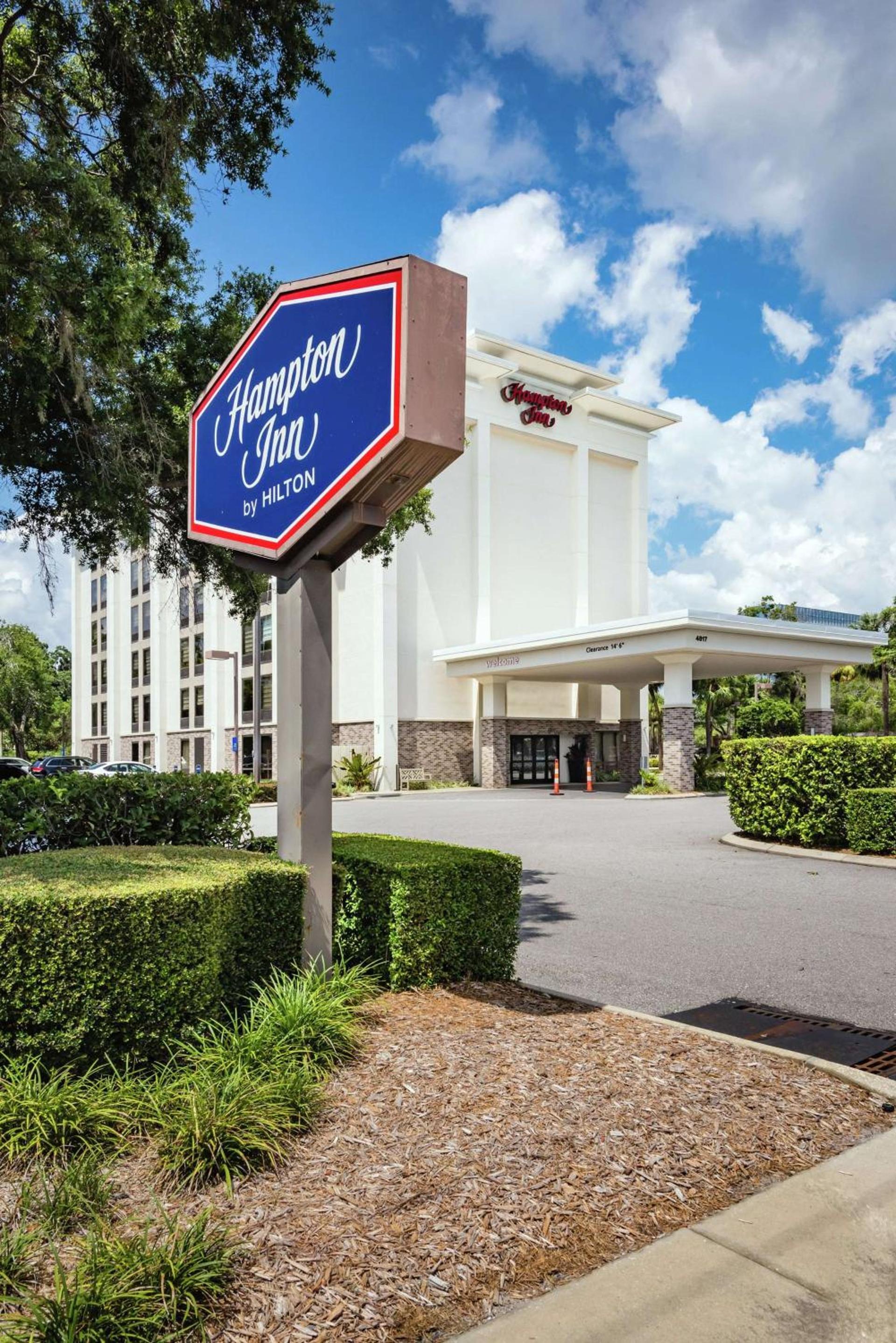 Hampton Inn Tampa International Airport/Westshore photo 2