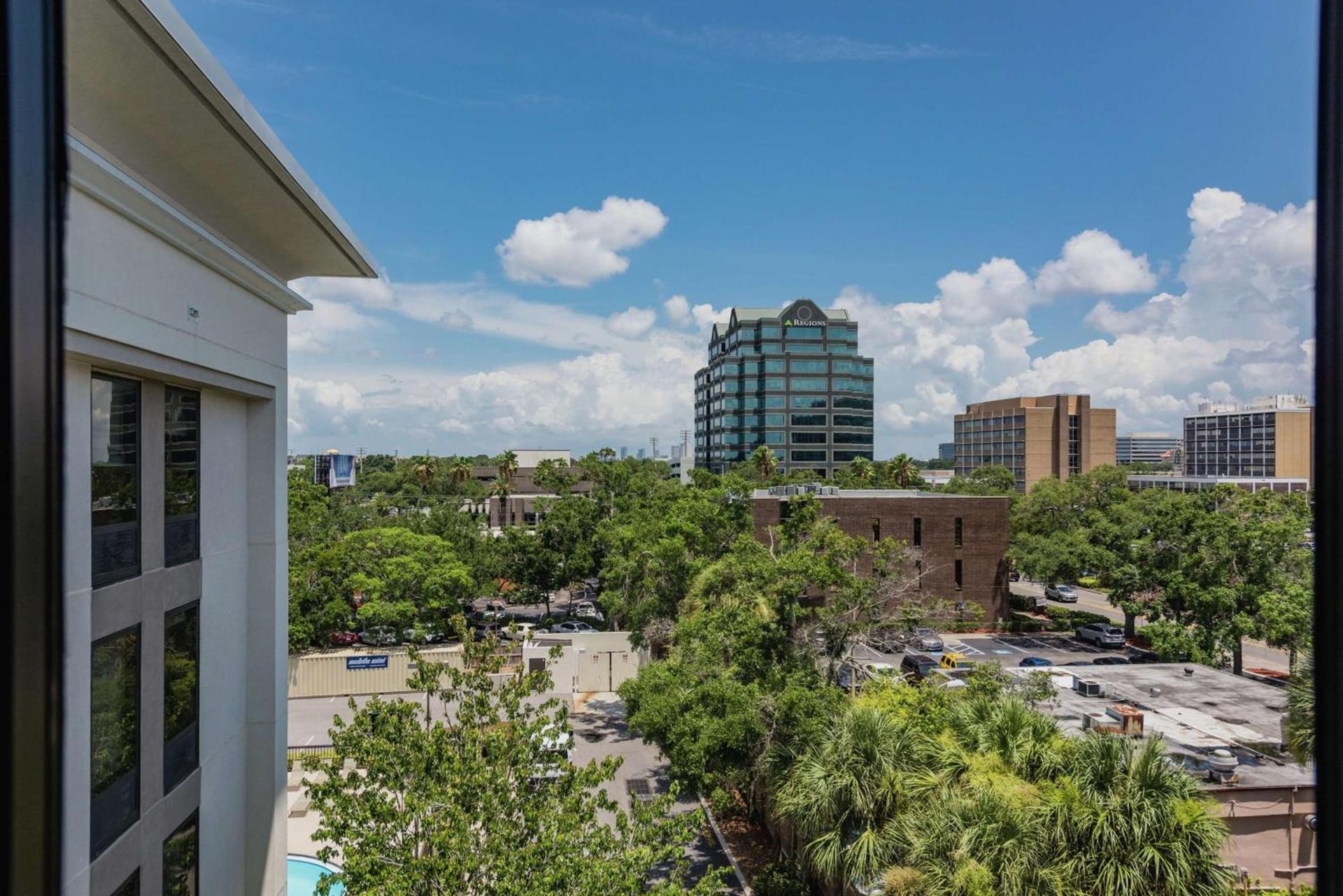Hampton Inn Tampa International Airport/Westshore photo 6
