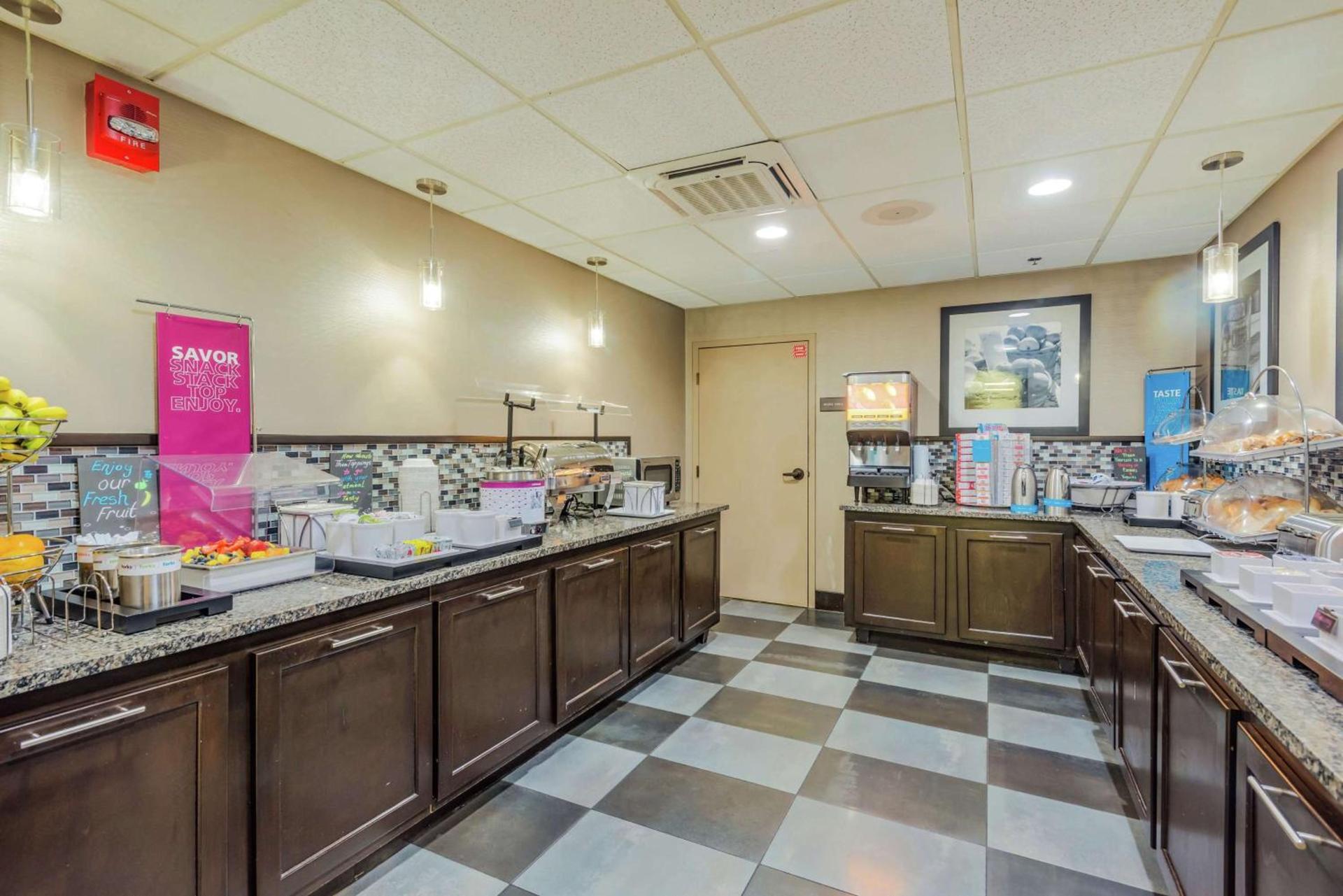 Hampton Inn Tampa International Airport/Westshore photo 21