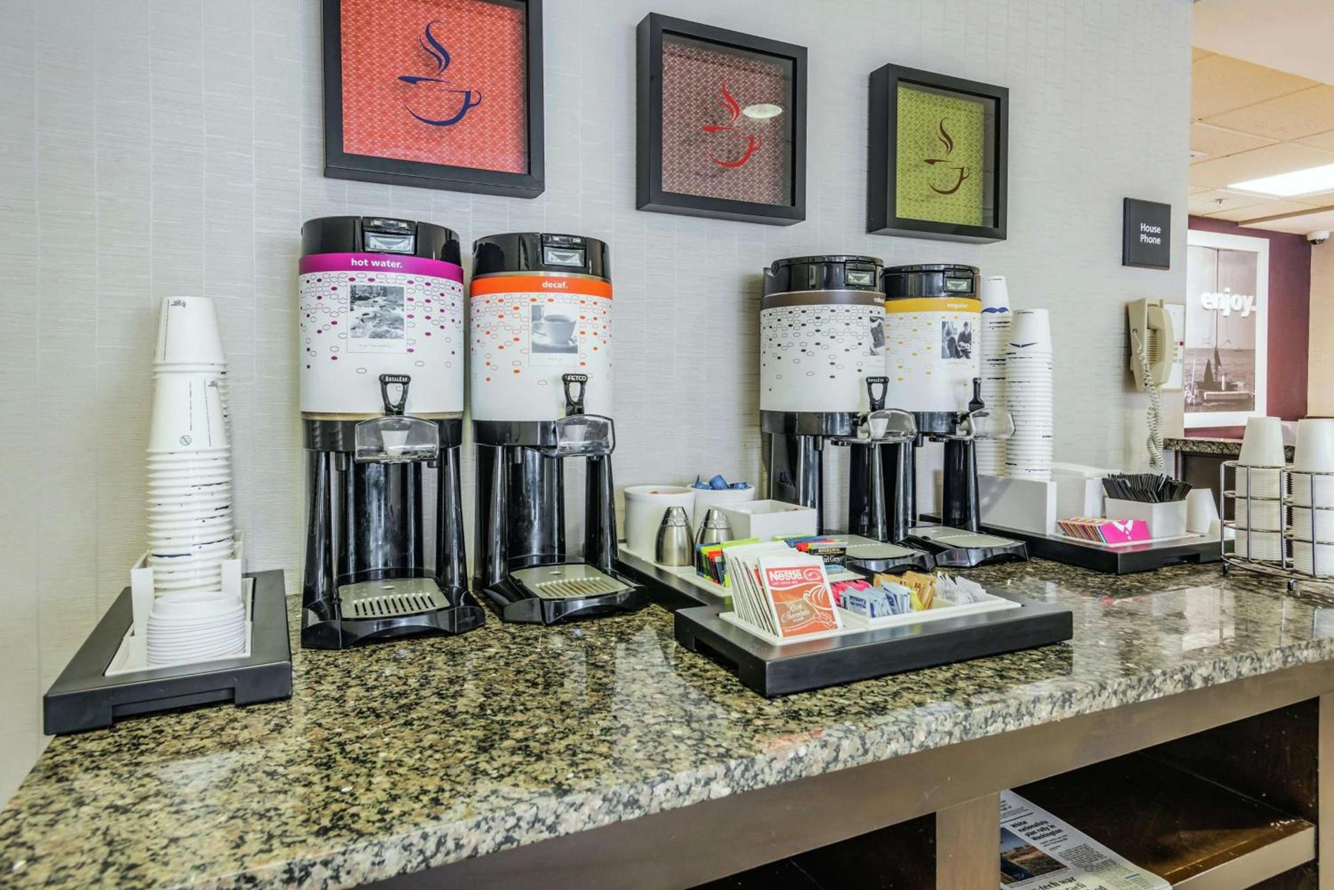 Hampton Inn Tampa International Airport/Westshore photo 19