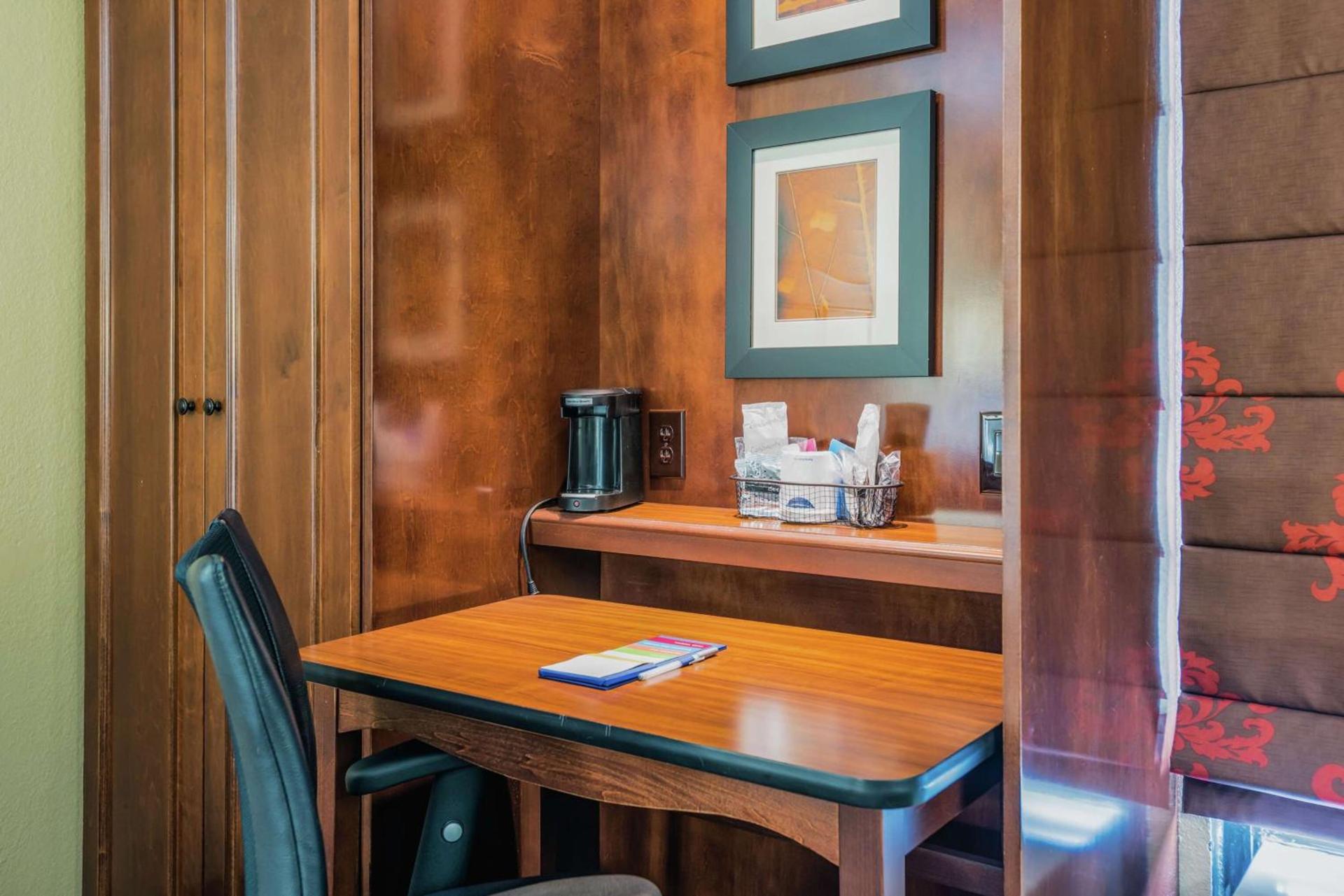 Hampton Inn Tampa International Airport/Westshore photo 40