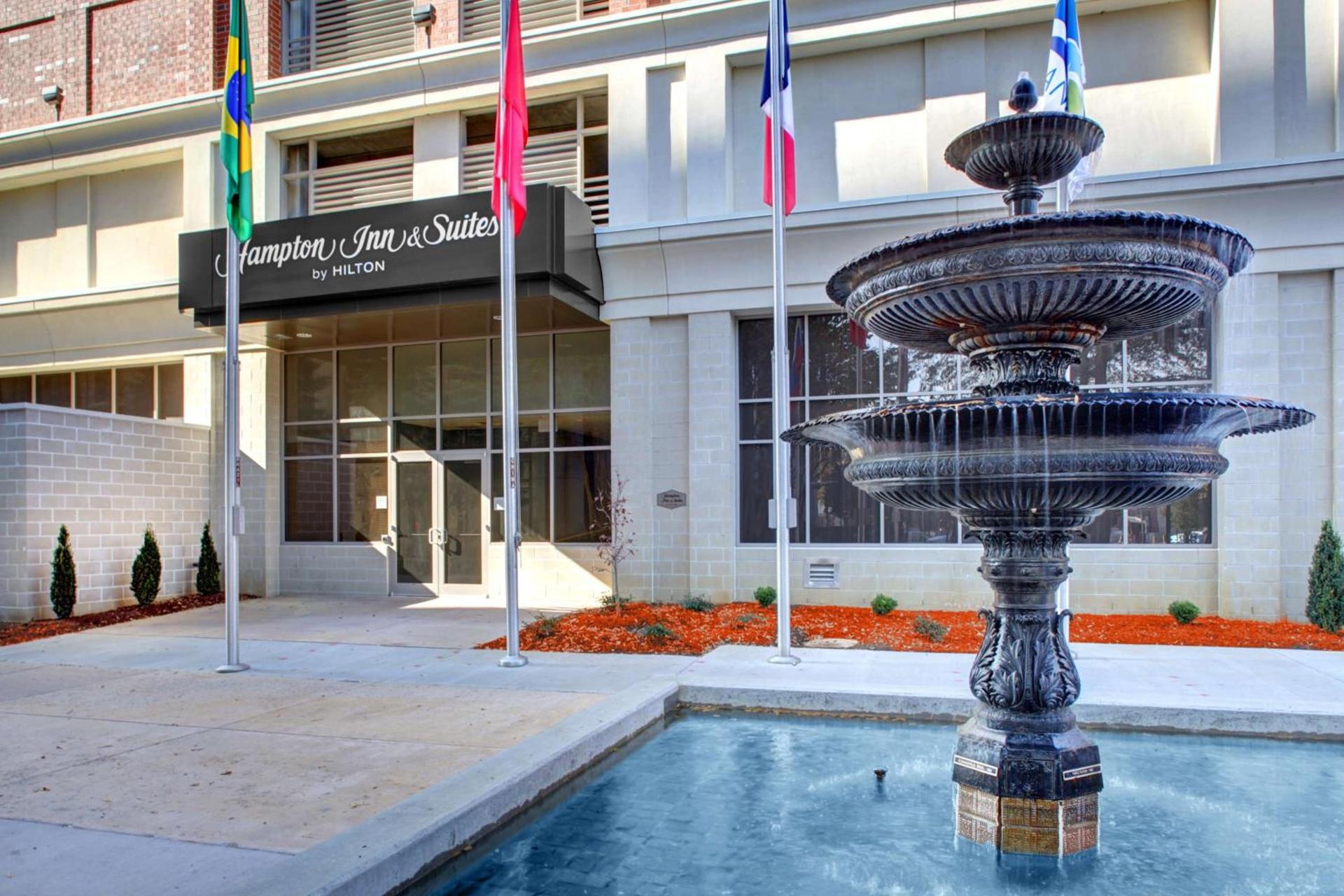 Hampton Inn & Suites - Roanoke-Downtown, VA photo 4