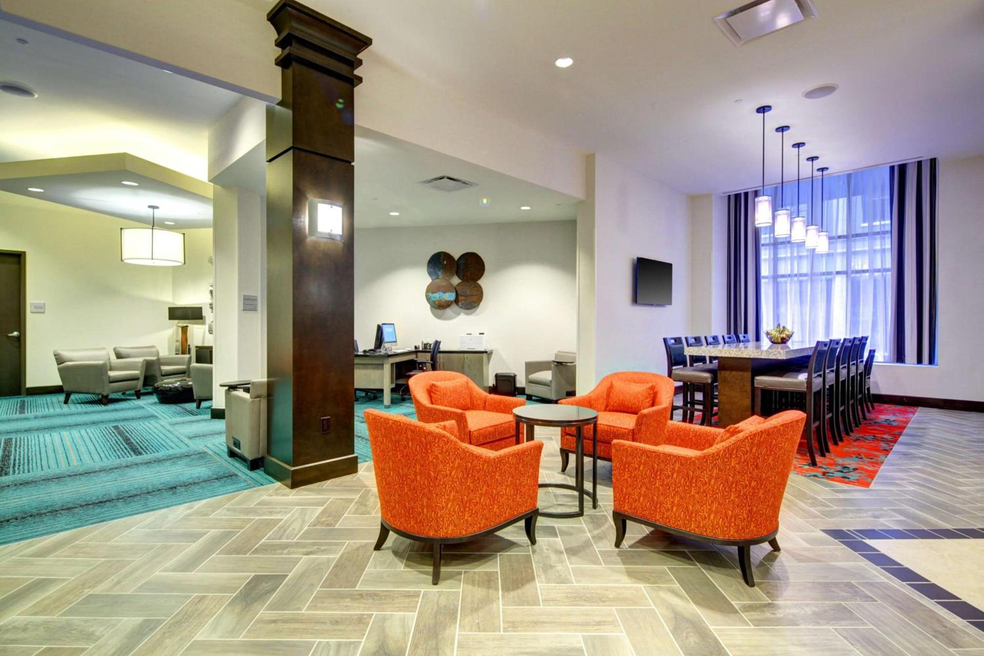 Hampton Inn & Suites - Roanoke-Downtown, VA photo 8