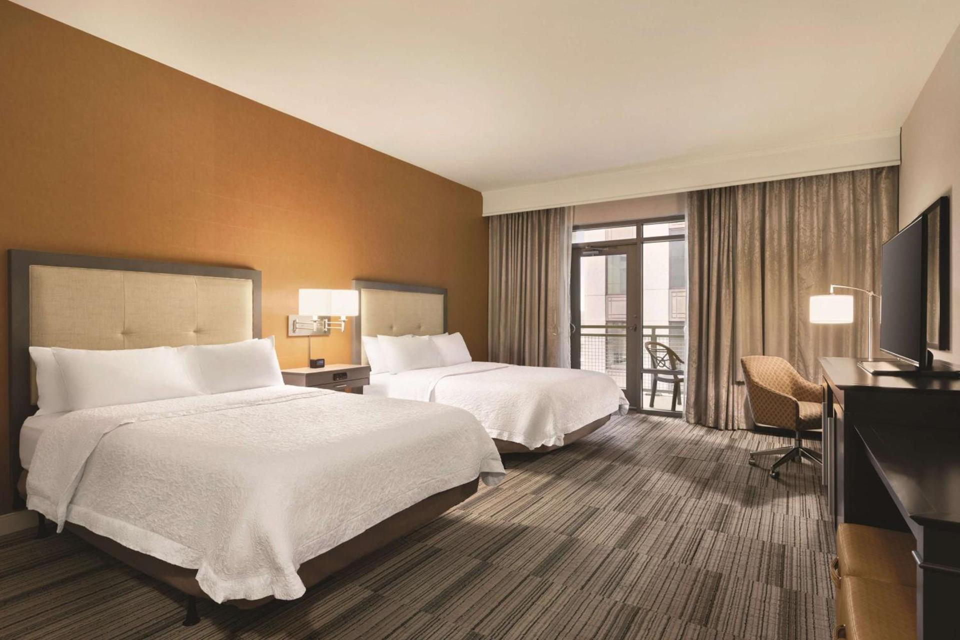 Hampton Inn & Suites - Roanoke-Downtown, VA photo 36