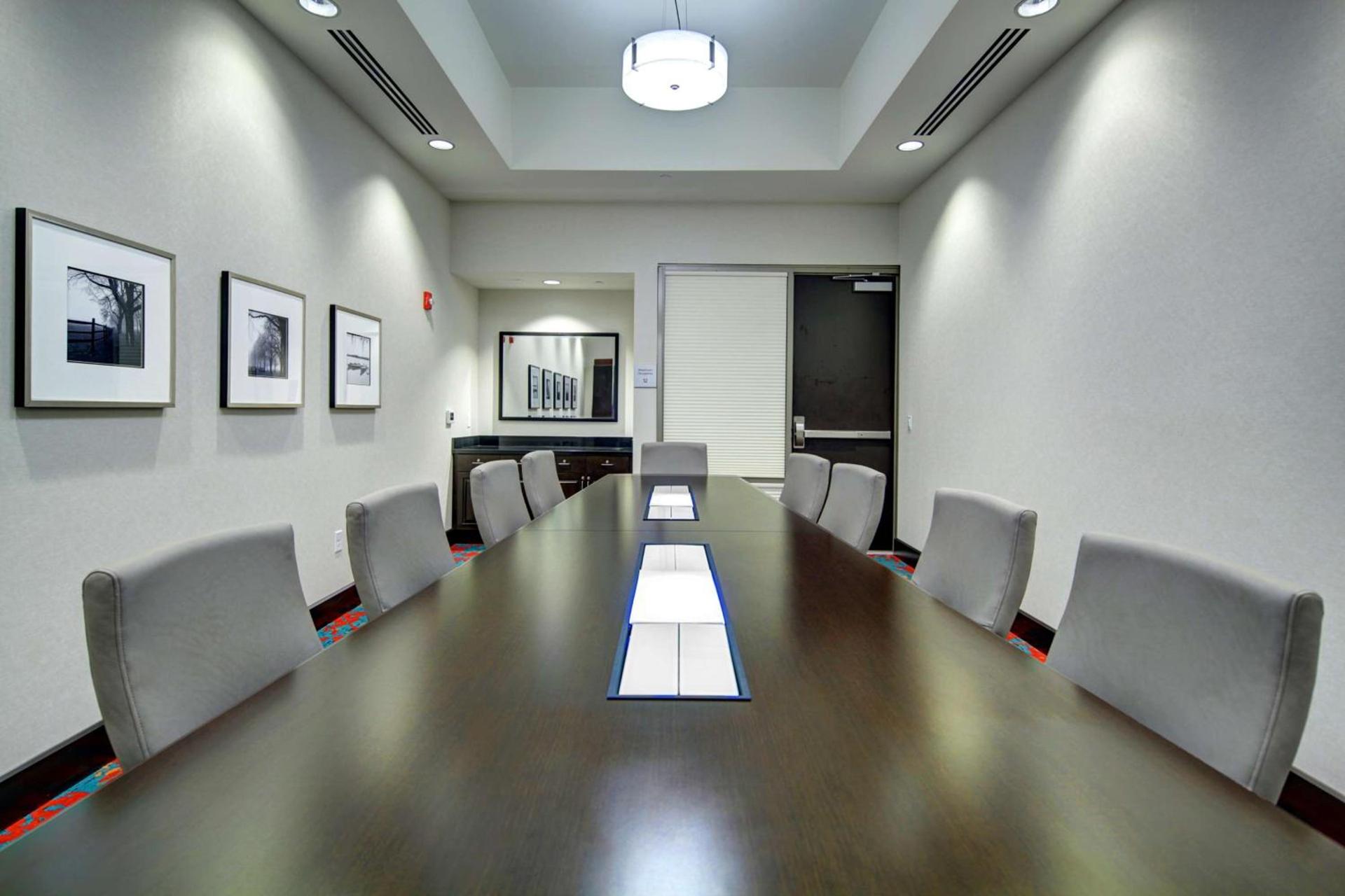Hampton Inn & Suites - Roanoke-Downtown, VA photo 50