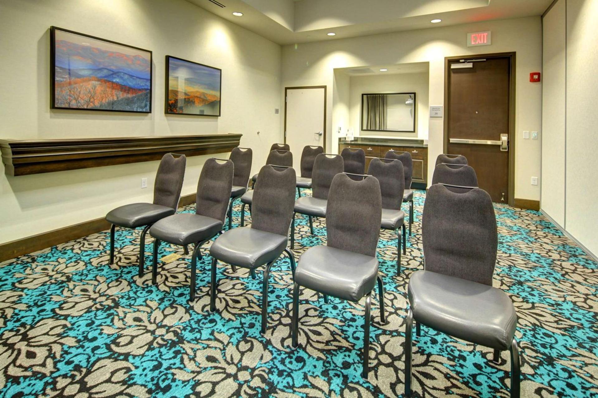 Hampton Inn & Suites - Roanoke-Downtown, VA photo 51