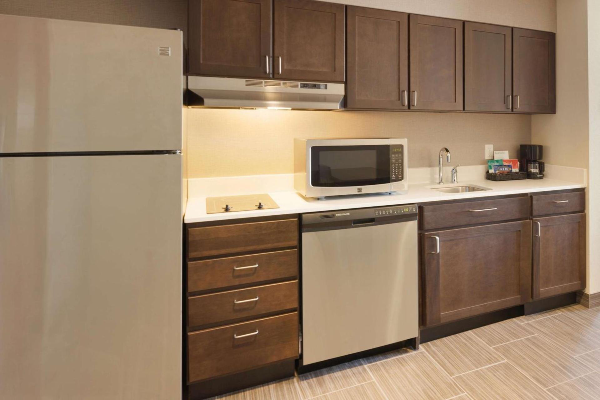Homewood Suites by Hilton Ankeny photo 32