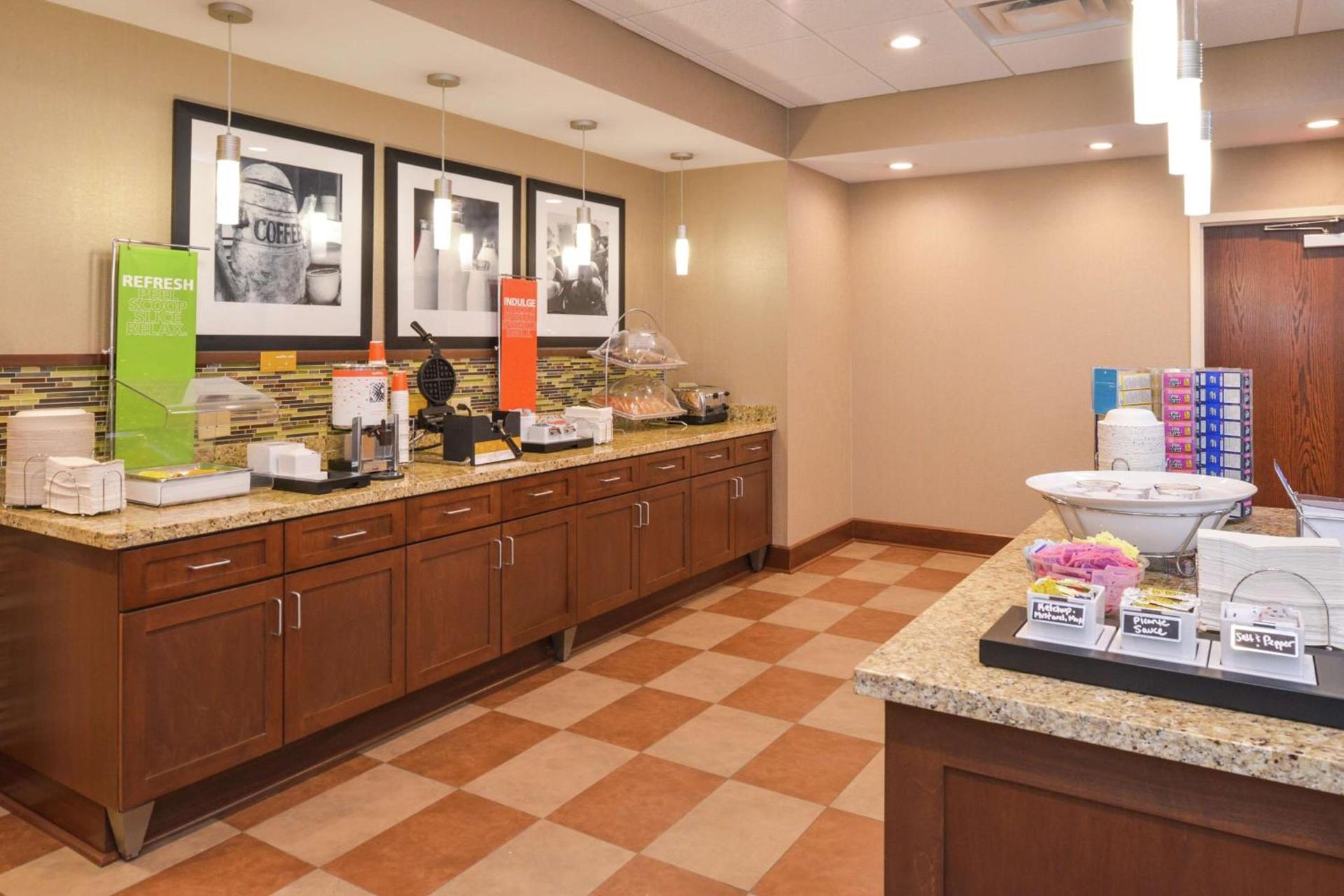 Hampton Inn & Suites by Hilton Lonoke photo 10