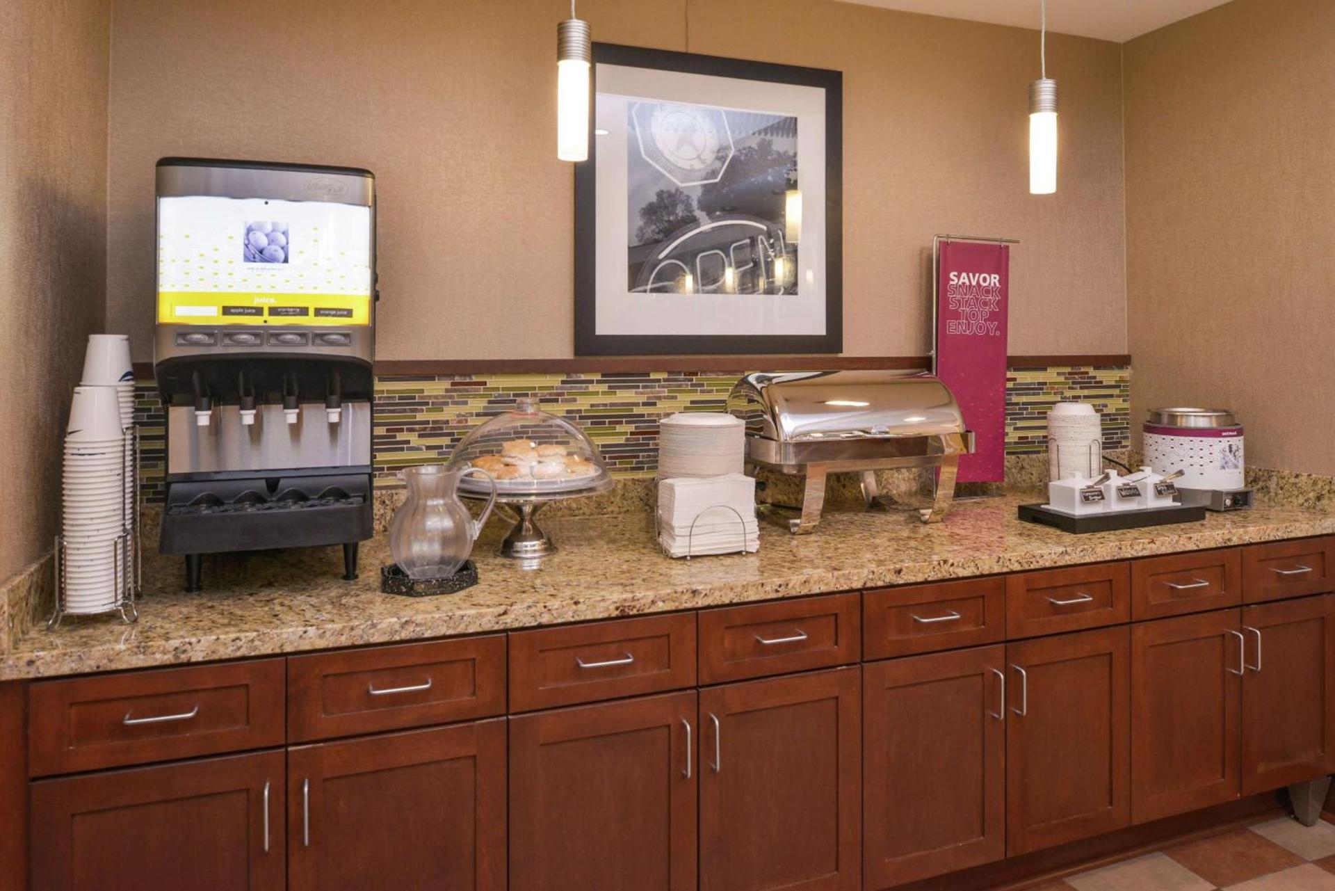 Hampton Inn & Suites by Hilton Lonoke photo 12