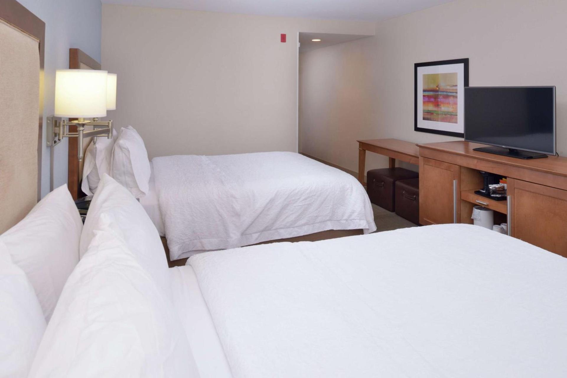 Hampton Inn & Suites by Hilton Lonoke photo 32