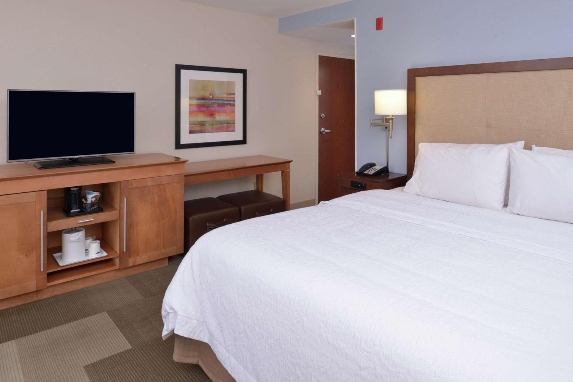 Hampton Inn & Suites by Hilton Lonoke photo 40