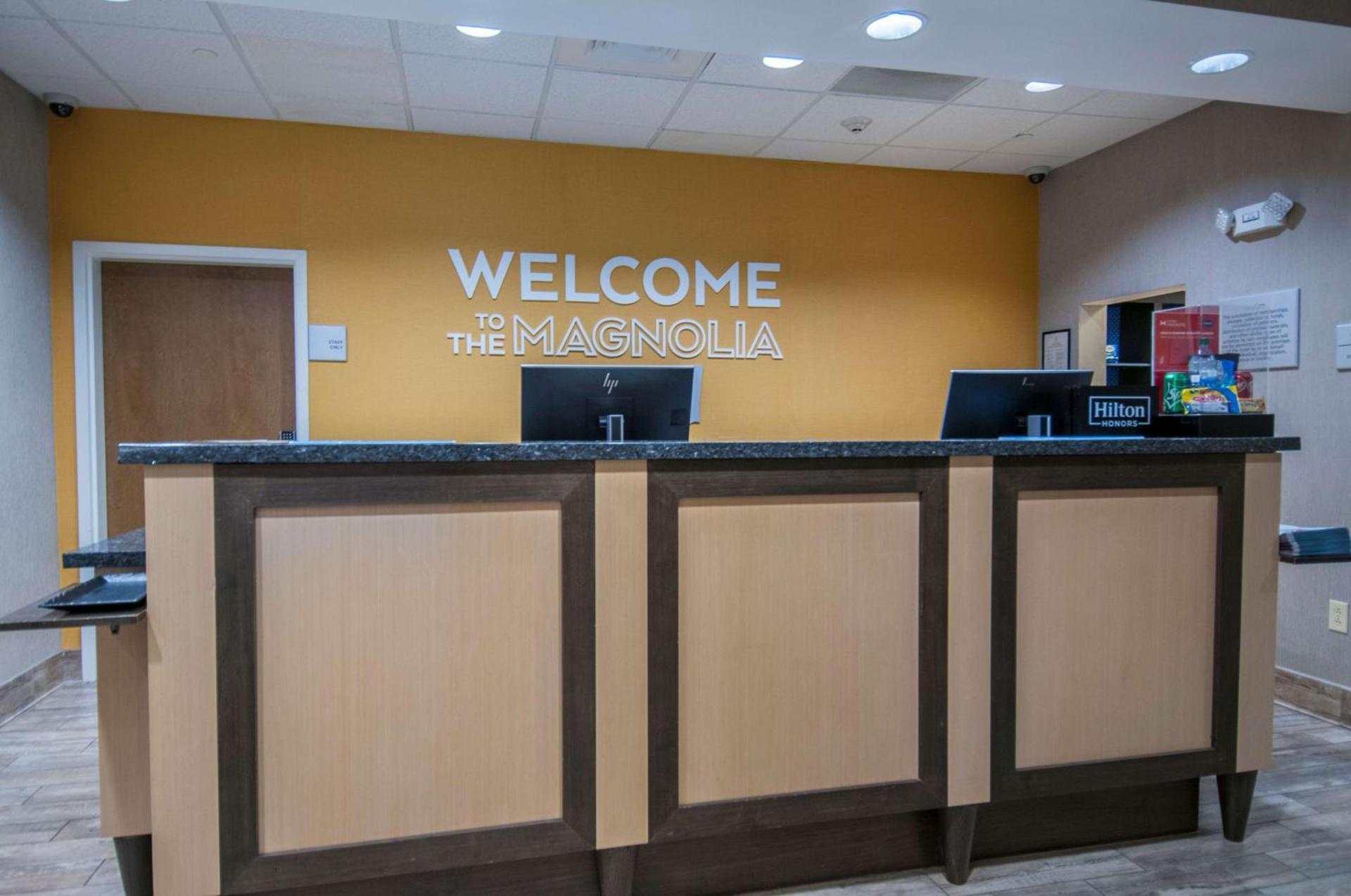 Hampton Inn Hernando, MS photo 11