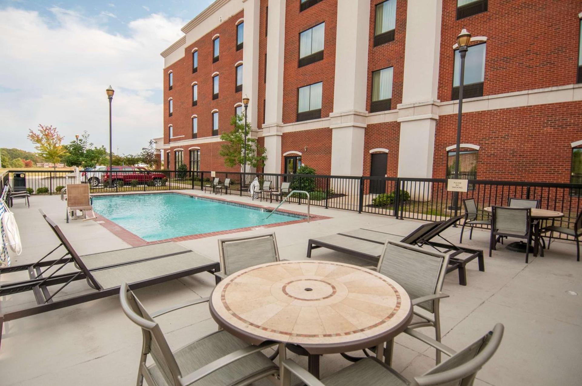 Hampton Inn Hernando, MS photo 16
