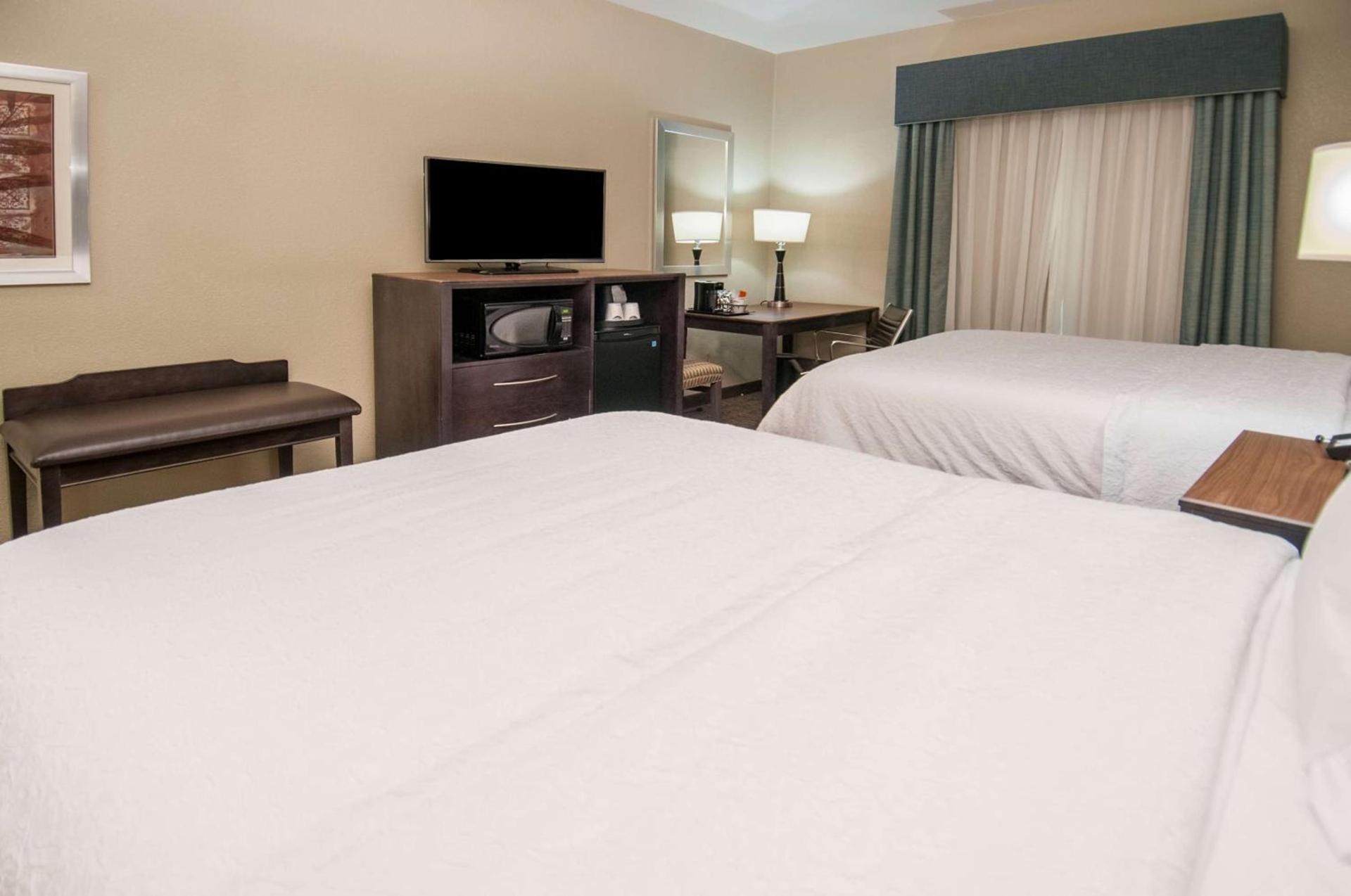 Hampton Inn Hernando, MS photo 32