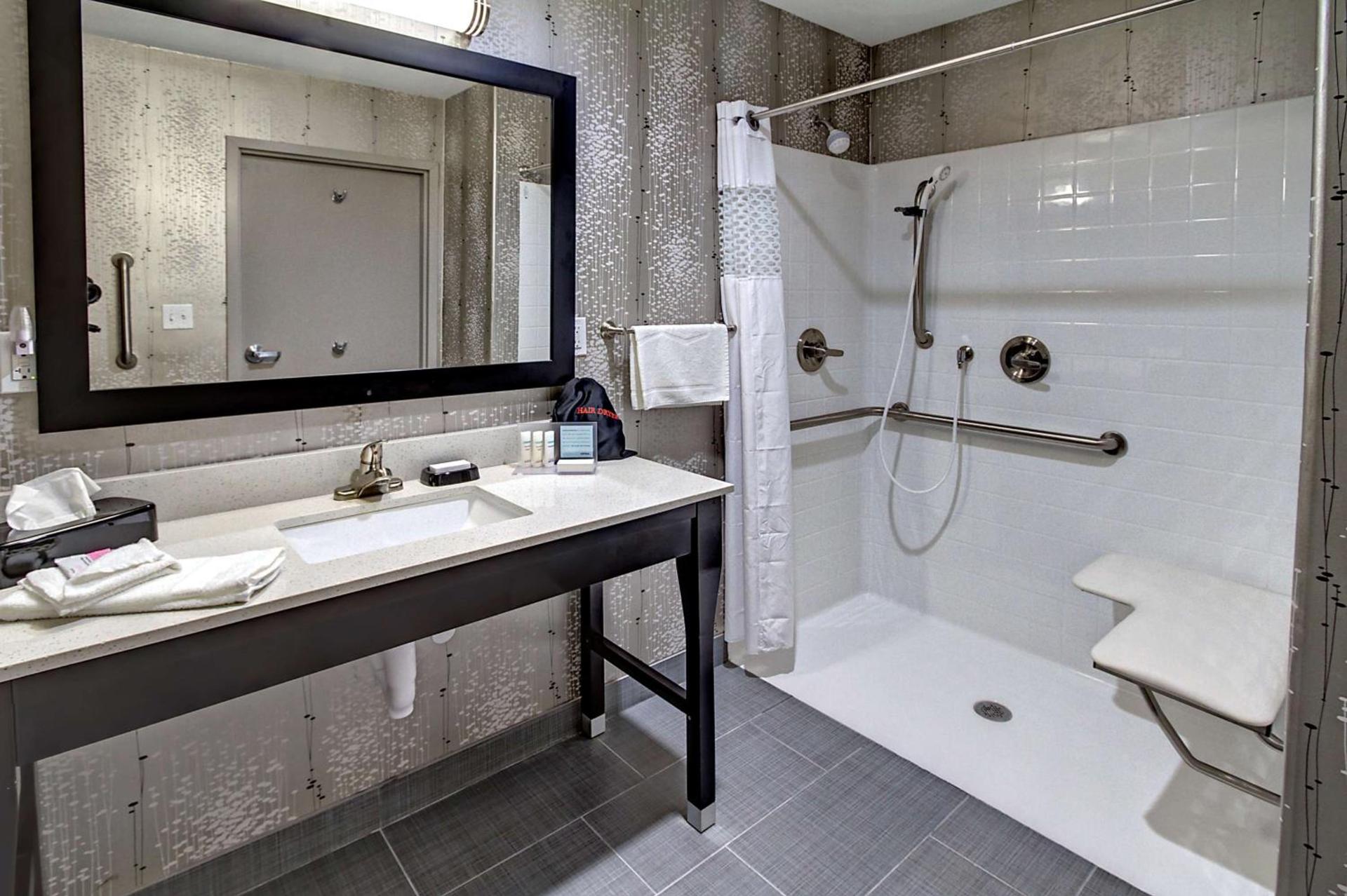 Hampton Inn and Suites Ada photo 23