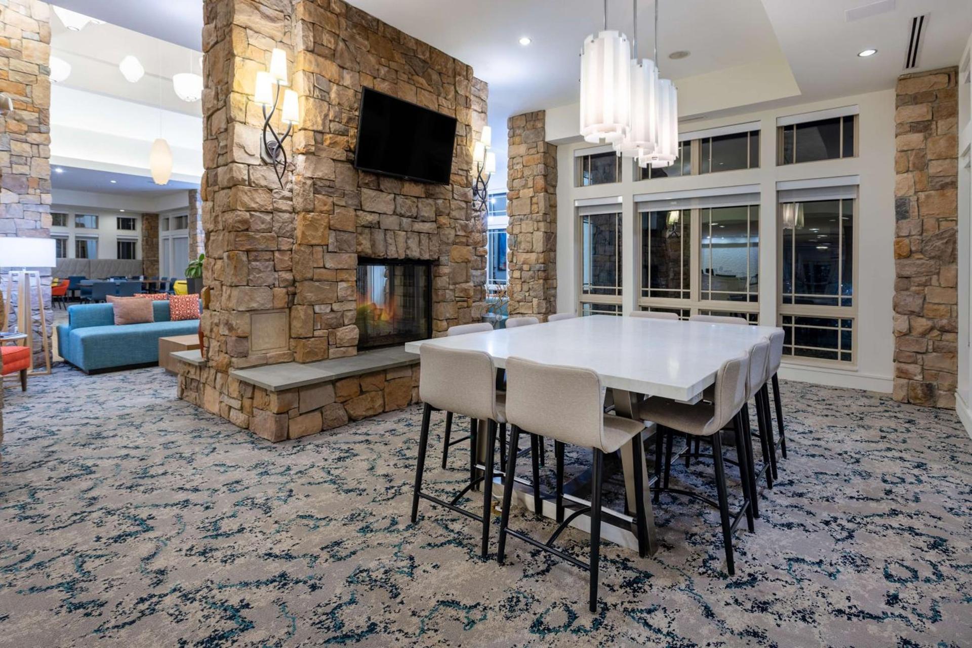Hilton Garden Inn Roanoke photo 16