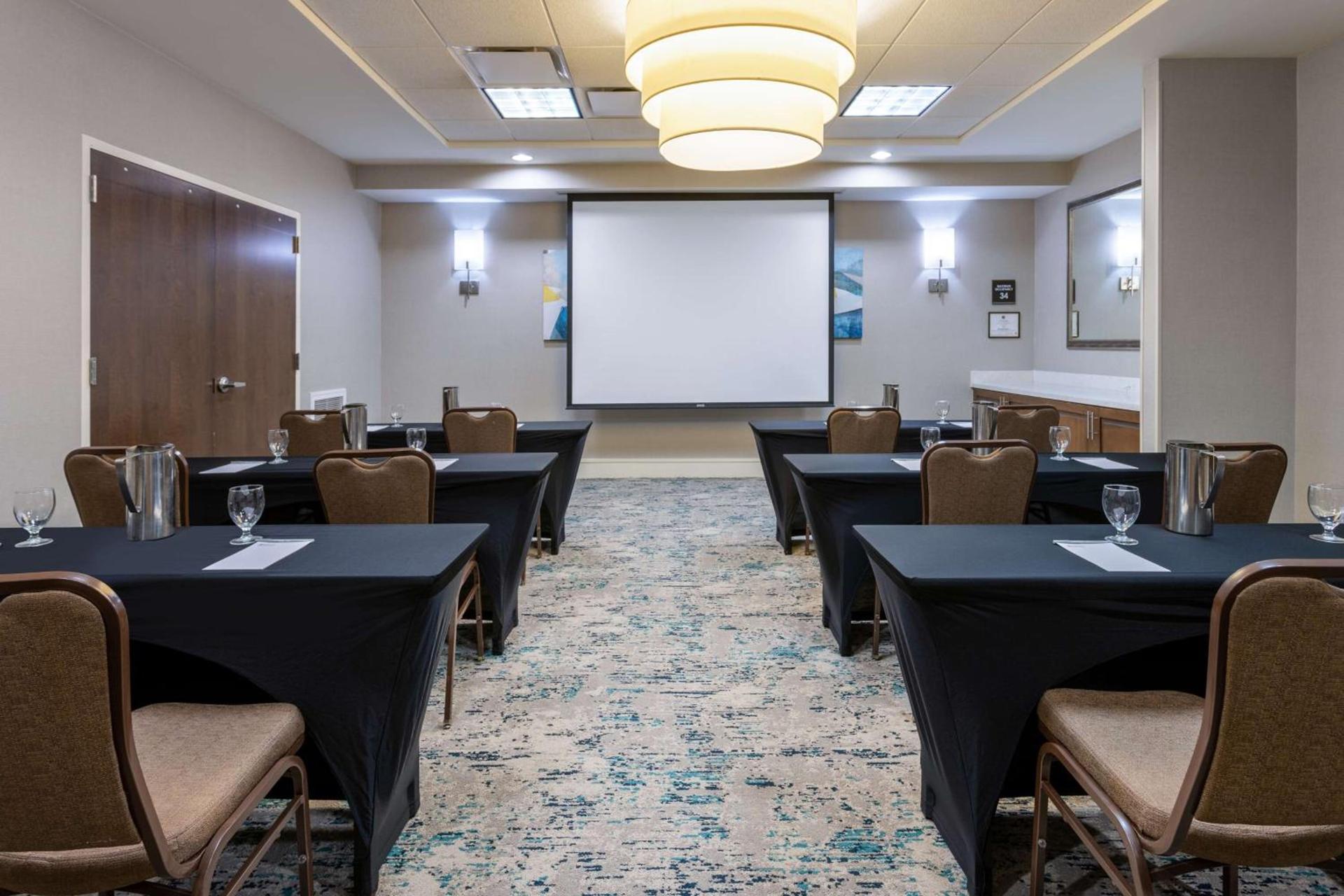 Hilton Garden Inn Roanoke photo 45