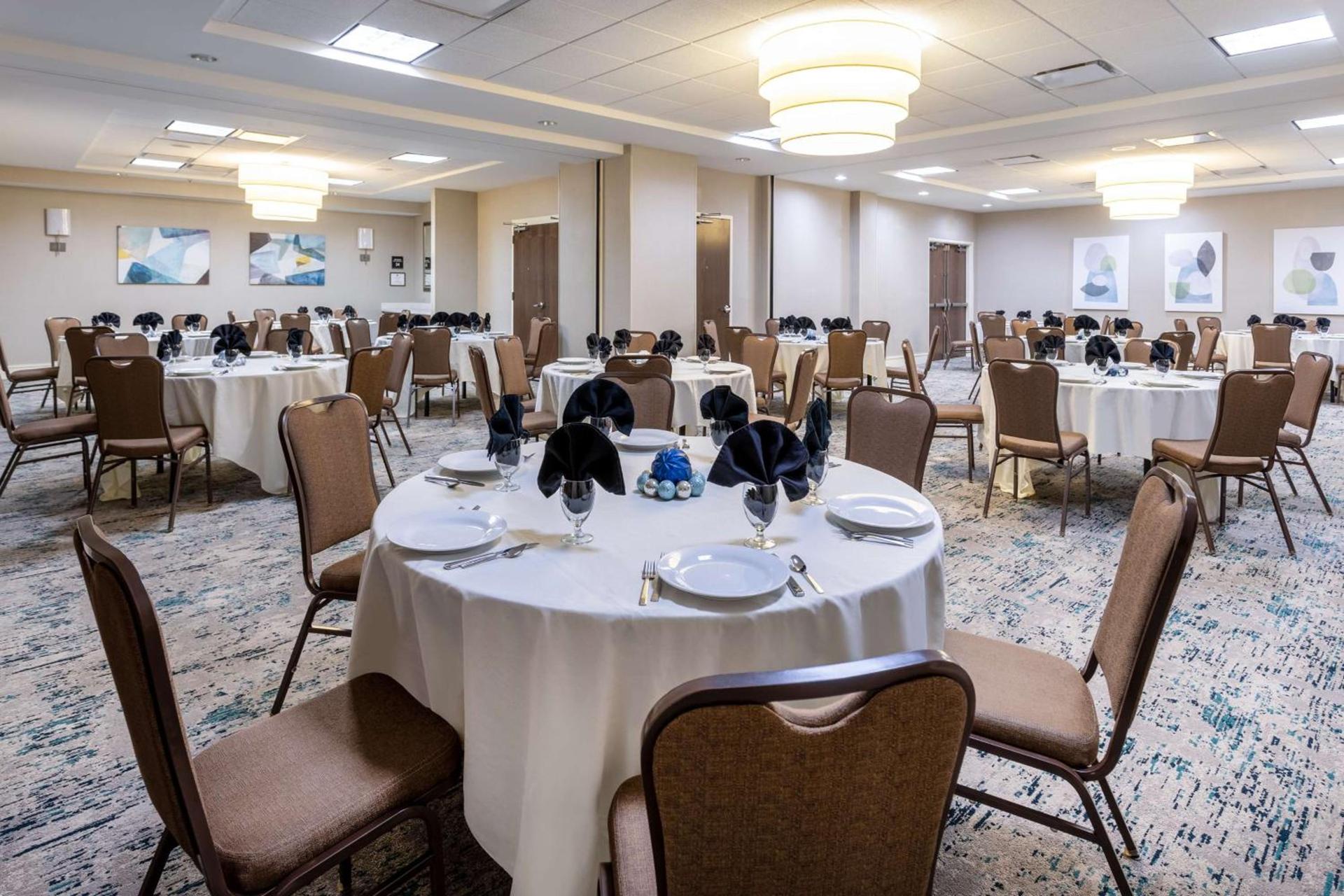 Hilton Garden Inn Roanoke photo 46