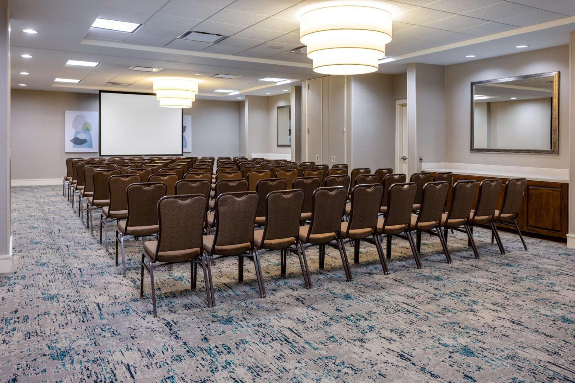 Hilton Garden Inn Roanoke photo 48