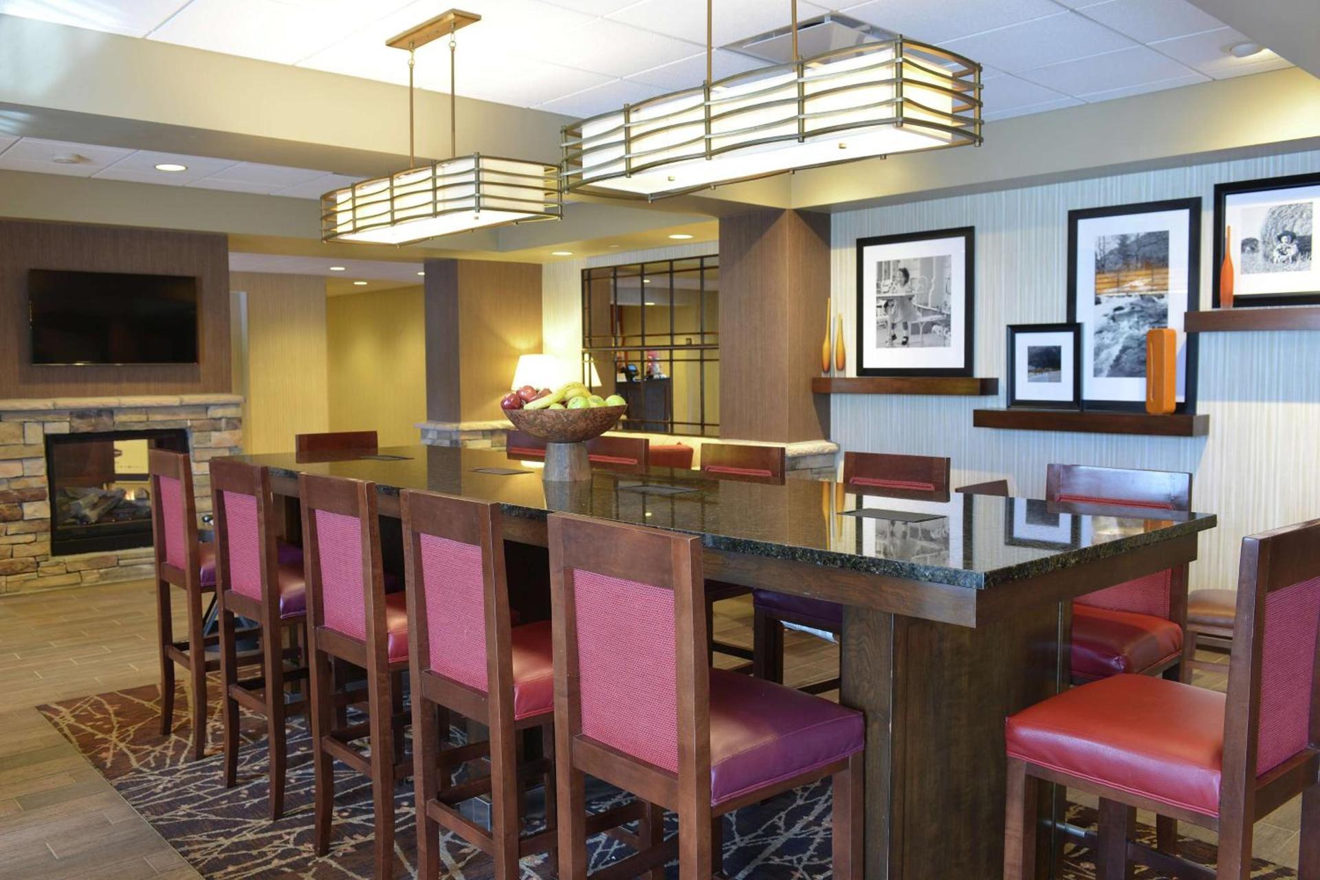 Hampton Inn Springfield-Southeast, MO photo 8