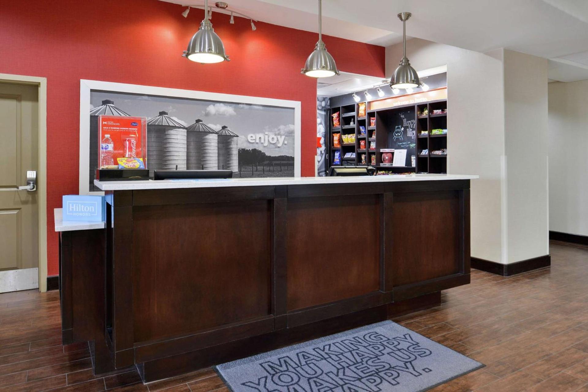 Hampton Inn and Suites Hutto photo 2