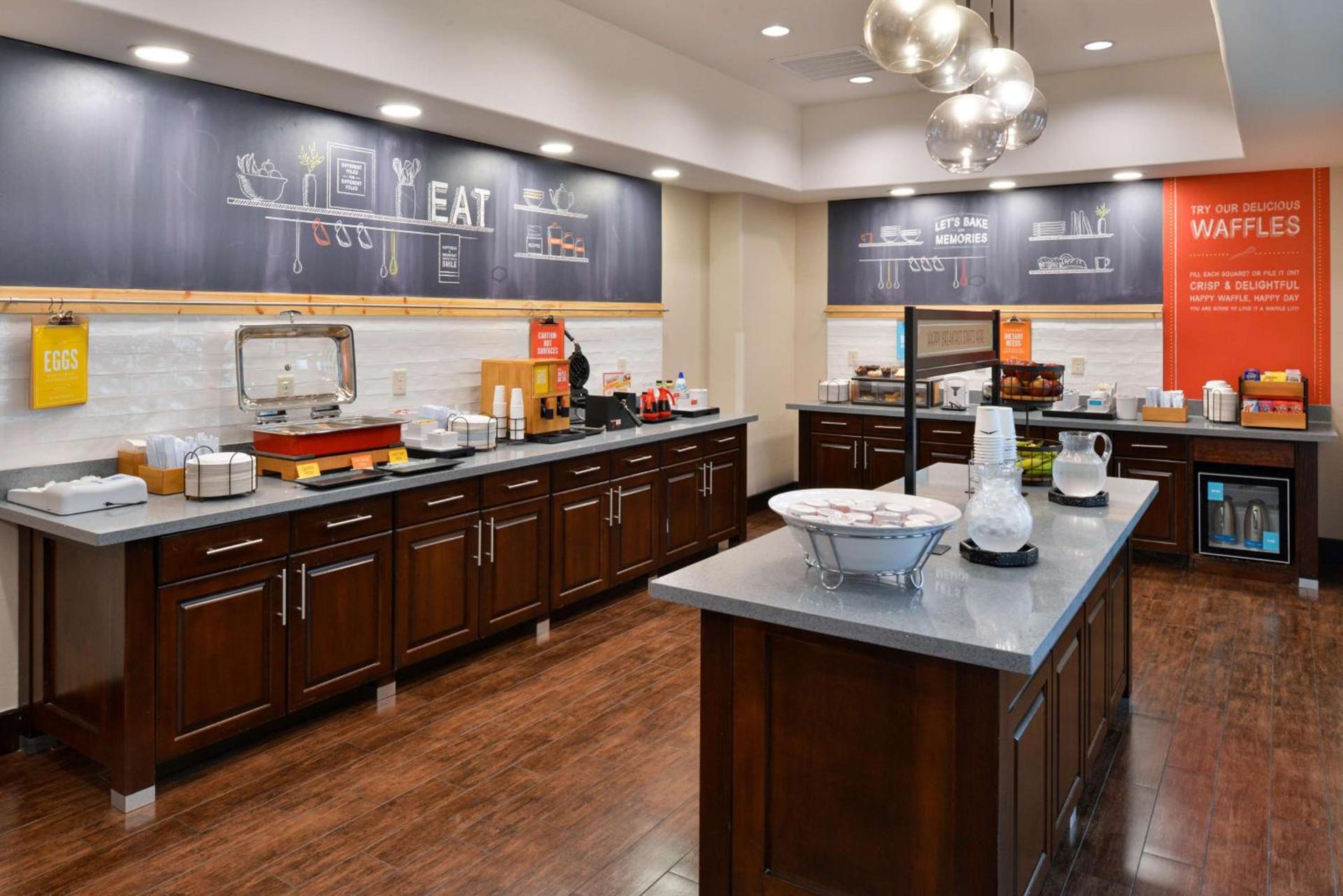 Hampton Inn and Suites Hutto photo 5