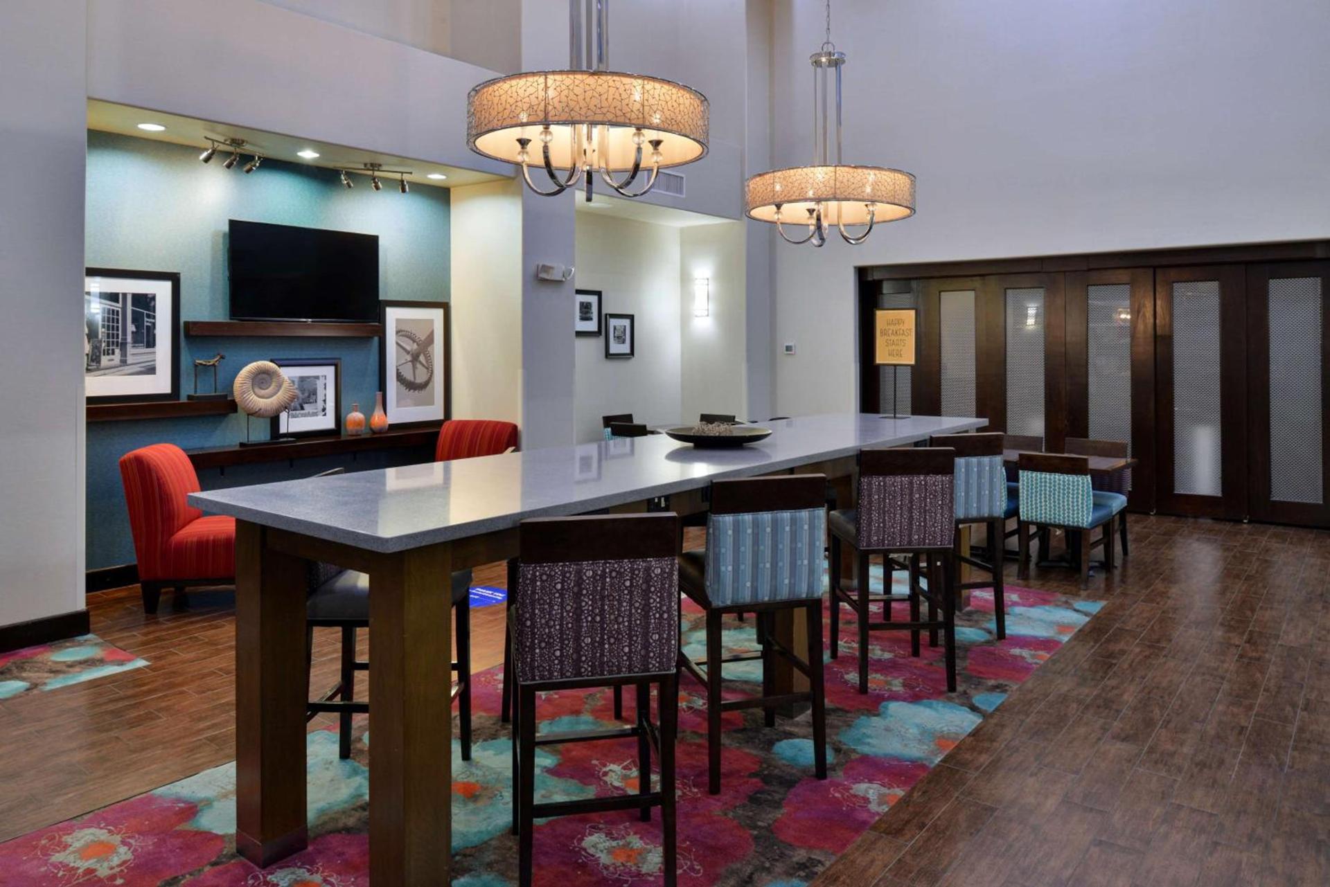 Hampton Inn and Suites Hutto photo 7