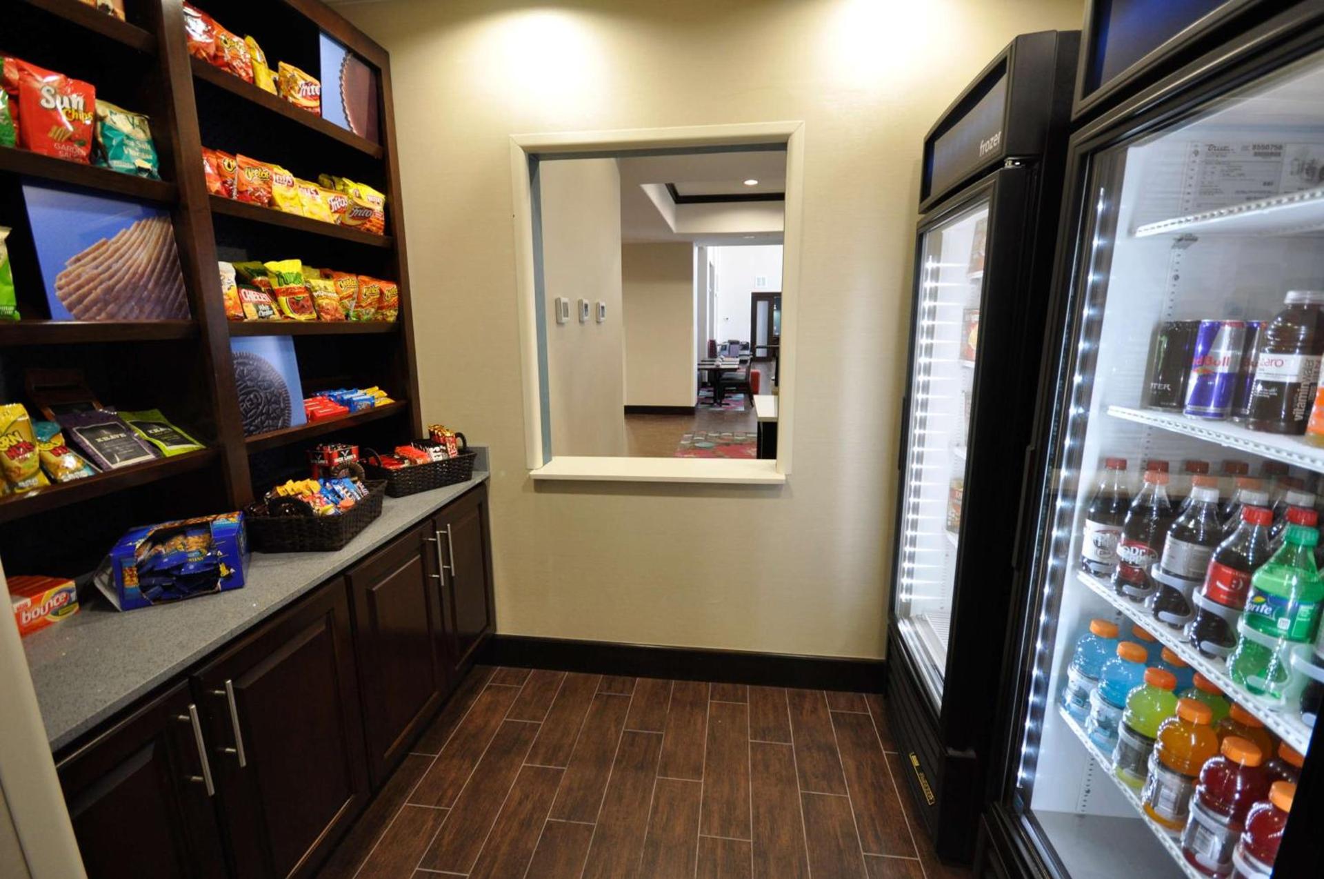 Hampton Inn and Suites Hutto photo 13