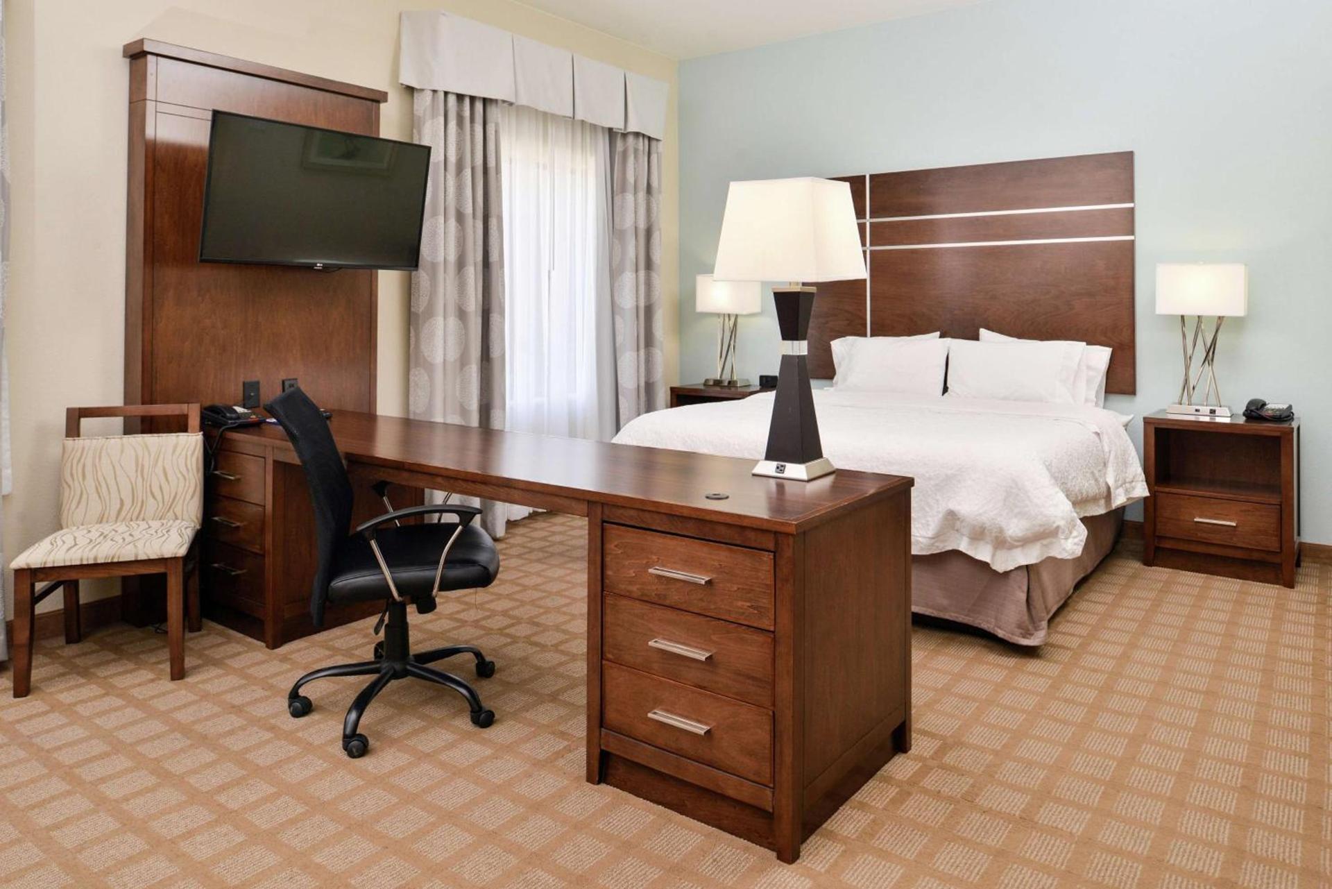 Hampton Inn and Suites Hutto photo 28