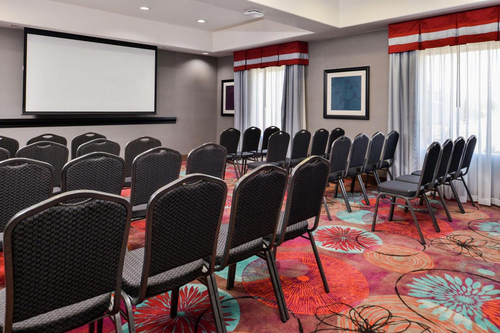 Hampton Inn and Suites Hutto photo 43