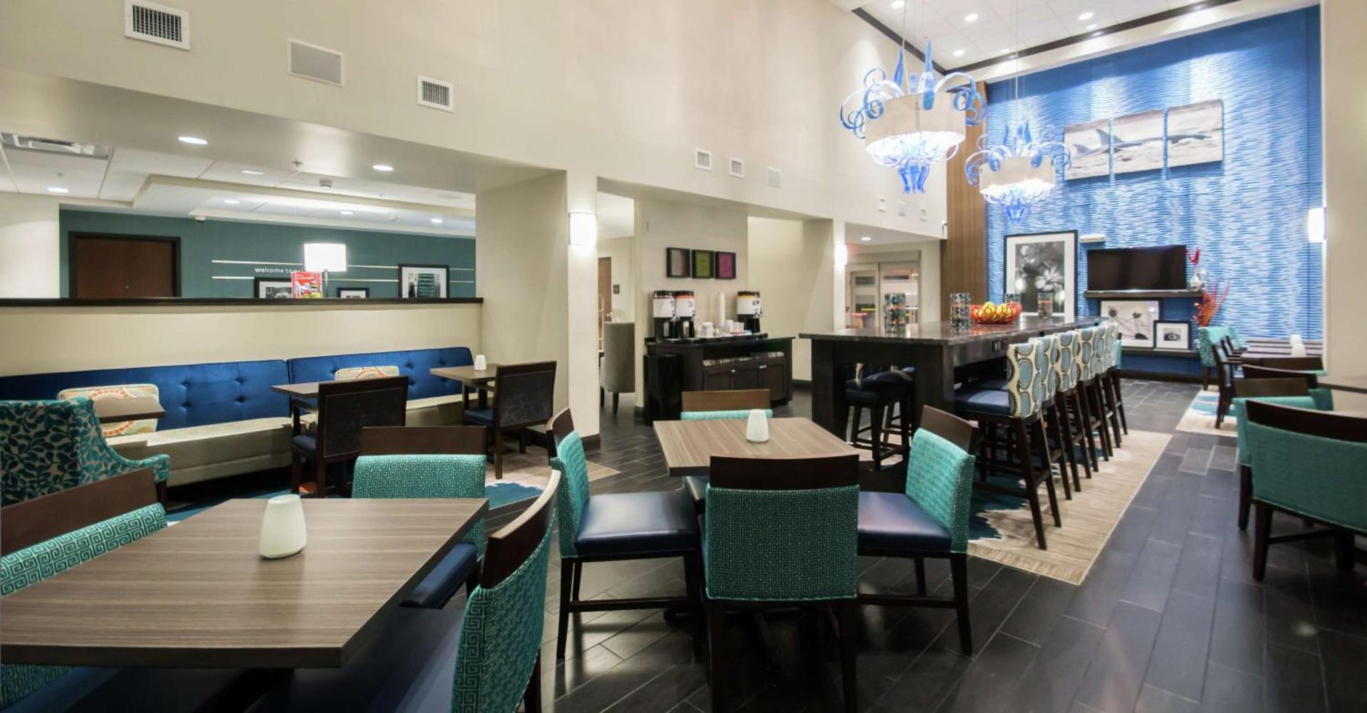 Hampton Inn & Suites Orlando near SeaWorld photo 12