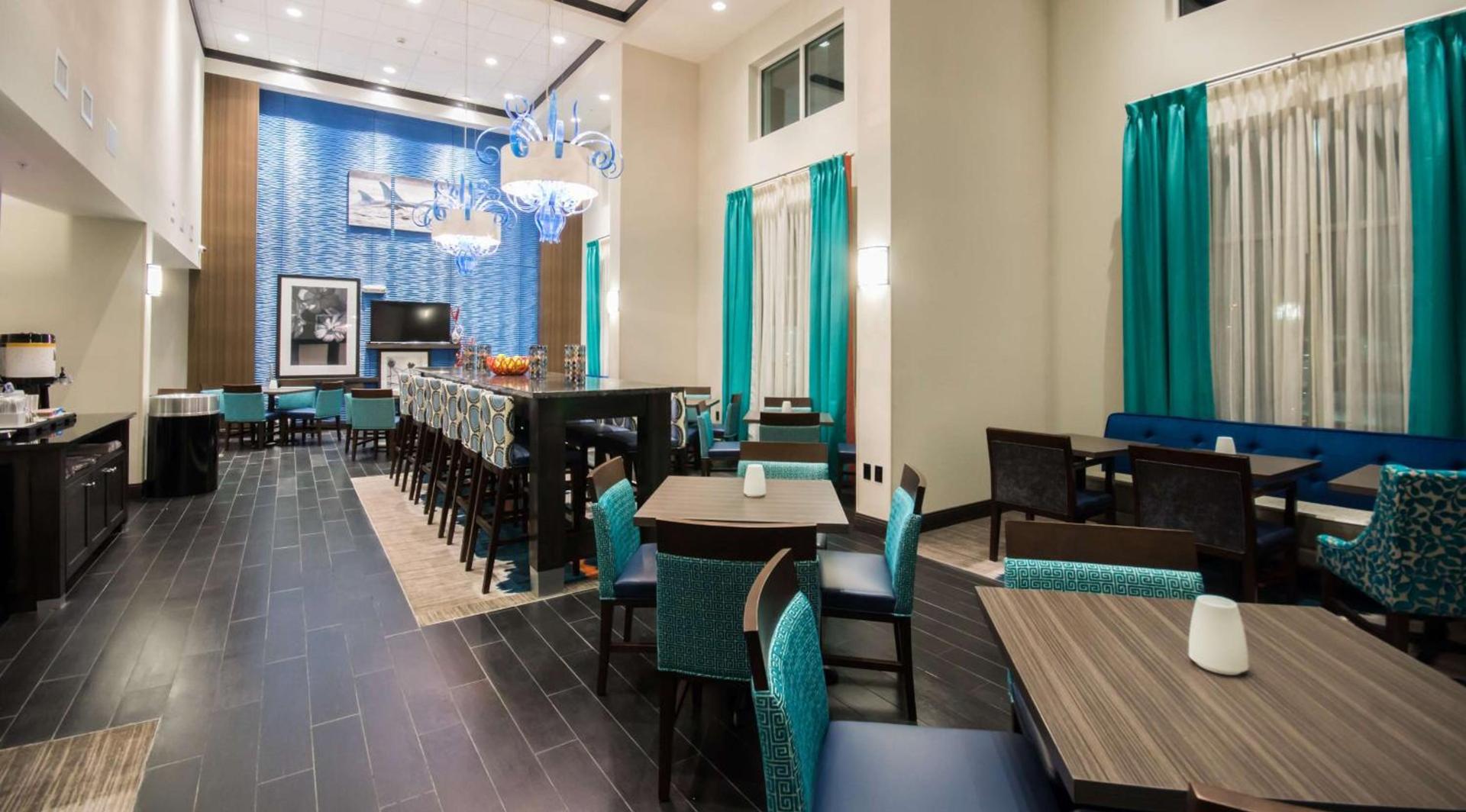 Hampton Inn & Suites Orlando near SeaWorld photo 17