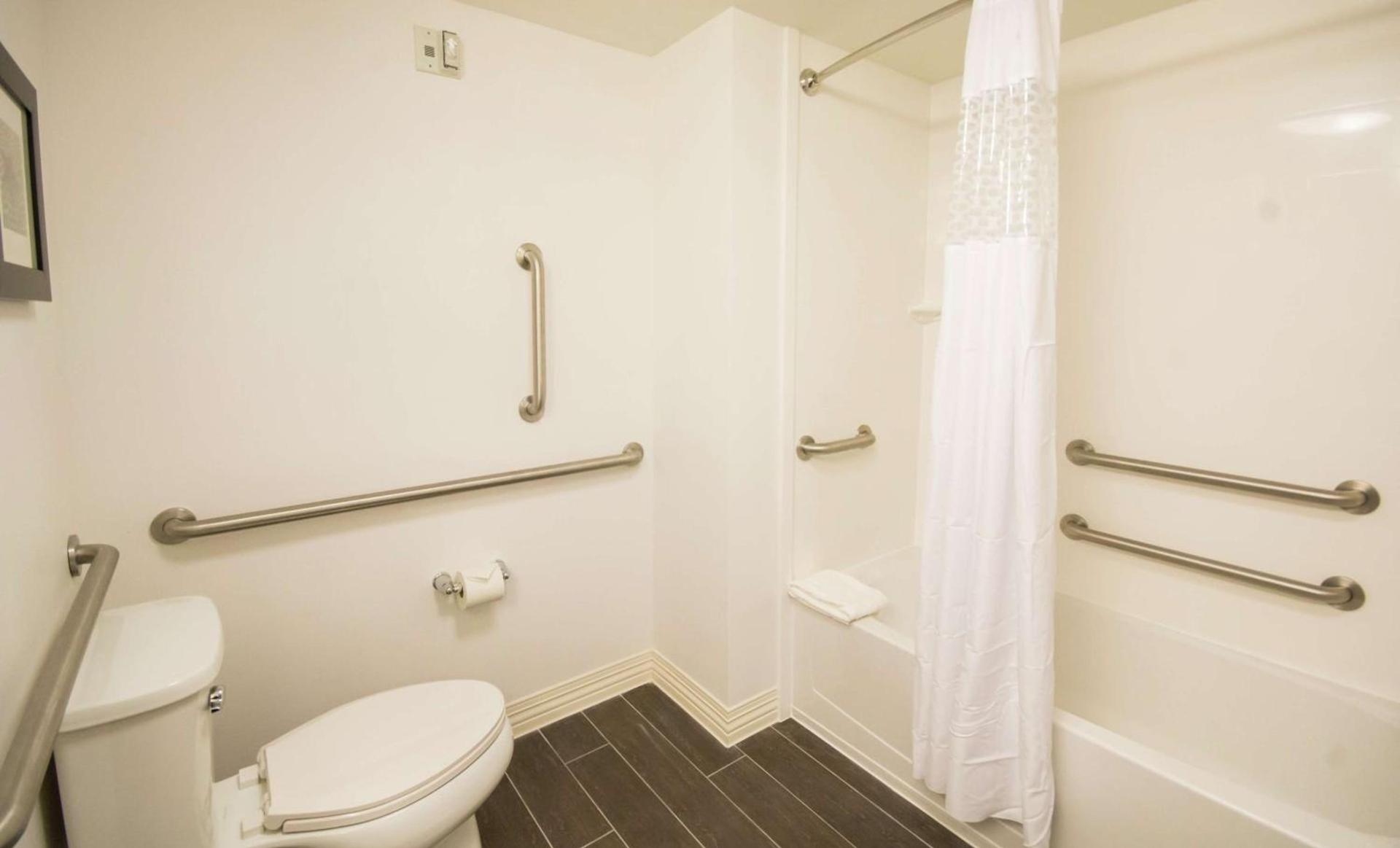 Hampton Inn & Suites Orlando near SeaWorld photo 37