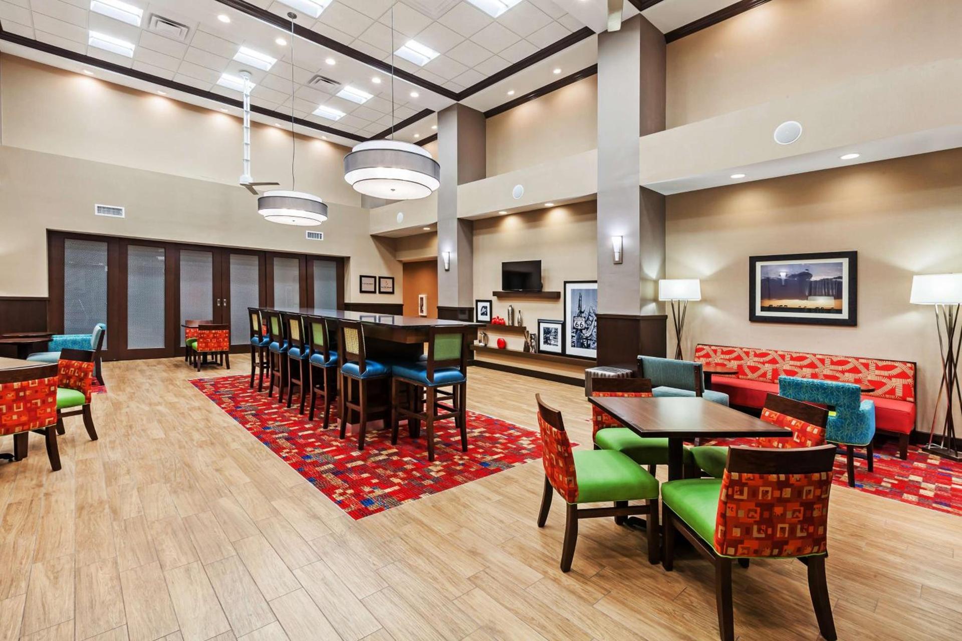 Hampton Inn & Suites Claremore photo 8
