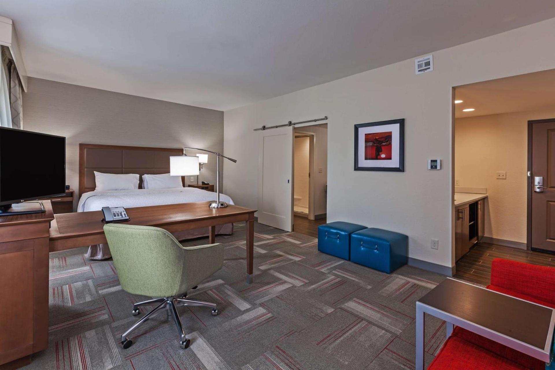 Hampton Inn & Suites Claremore photo 31