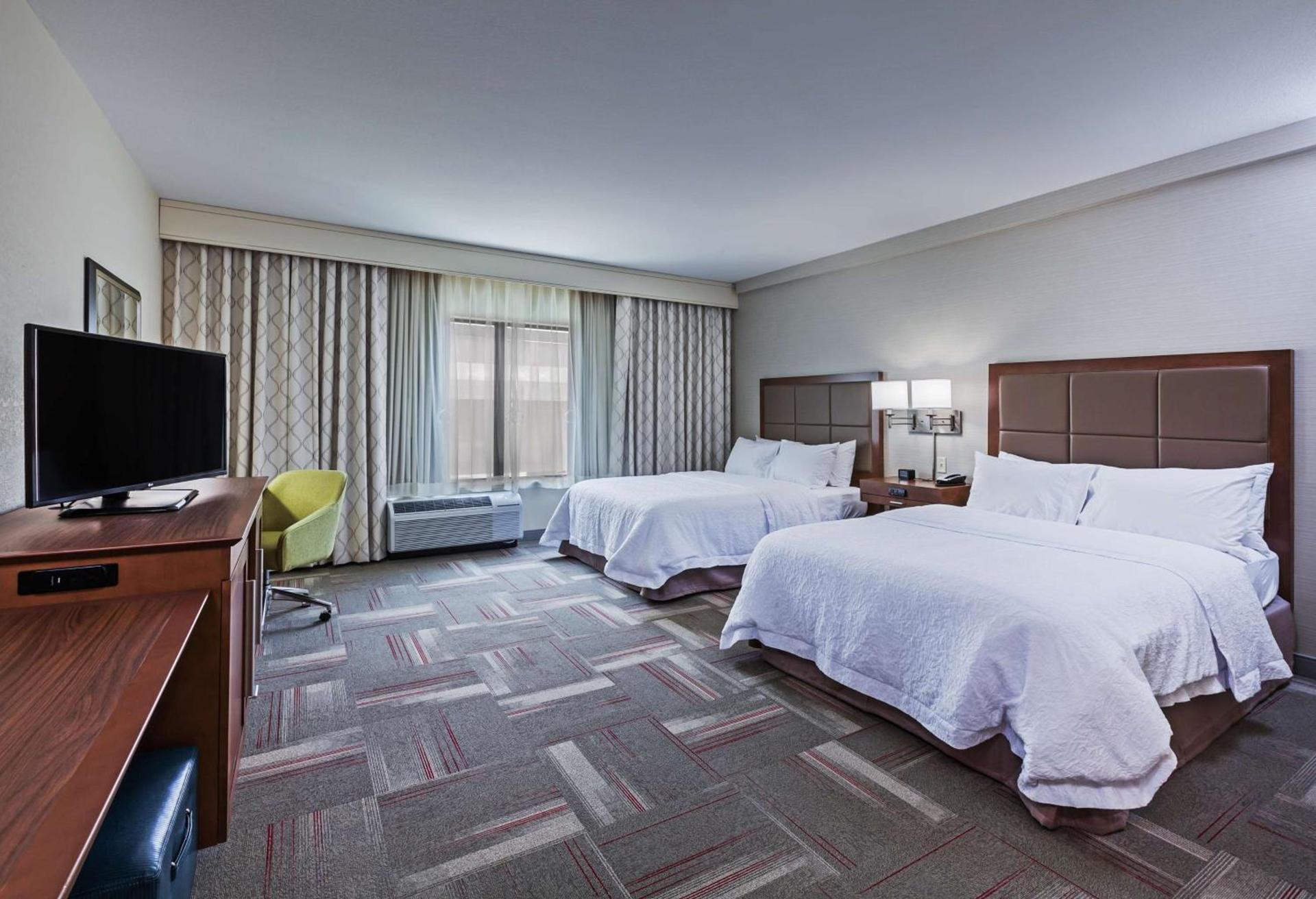 Hampton Inn & Suites Claremore photo 32